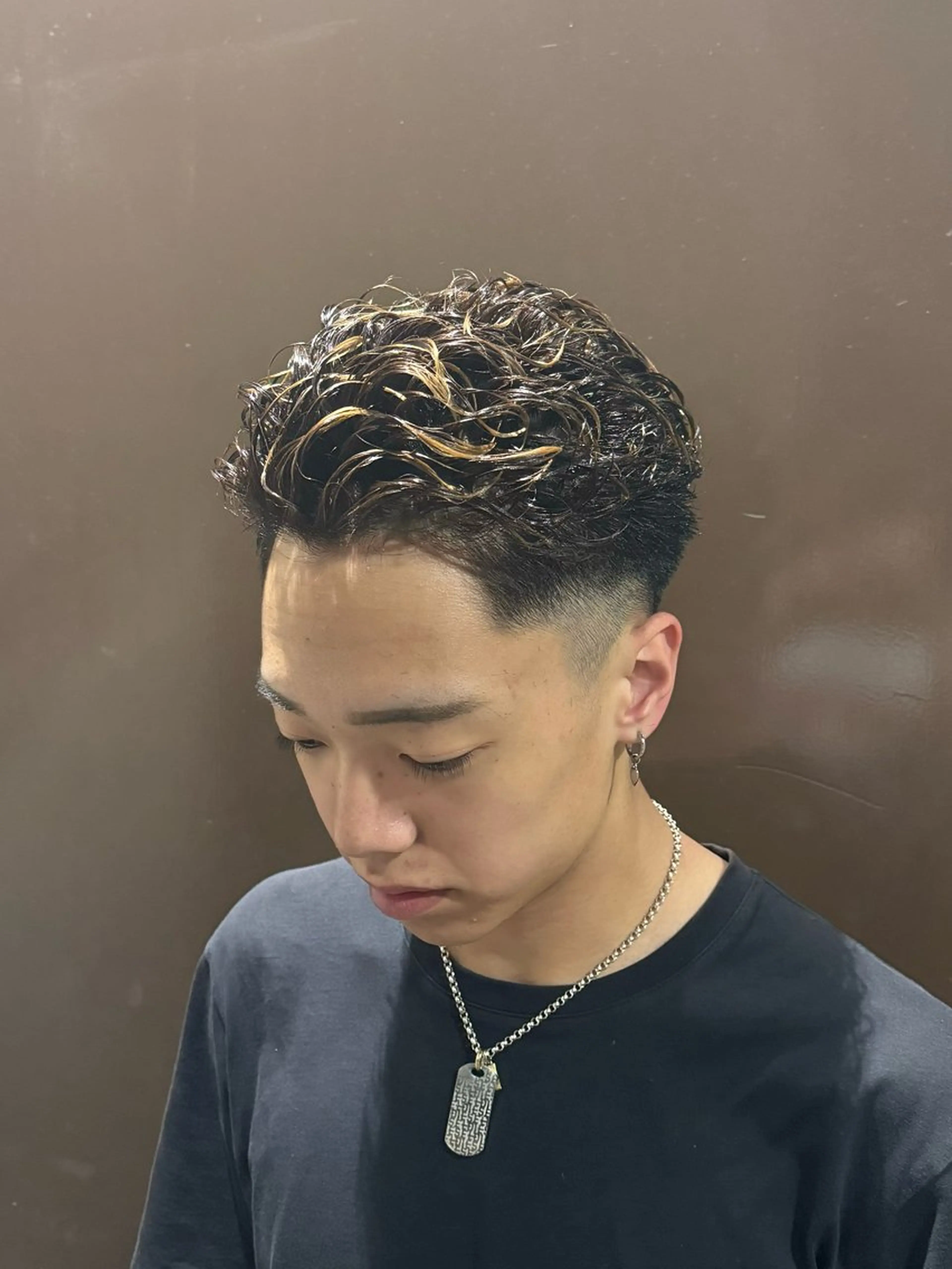 カラー パーマ メンズ メンズハイライト メンズパーマ ハイライトカラー カット ヘアカラー パーマ 柏メンズカットパーマ NO.1タイチのヘアスタイル