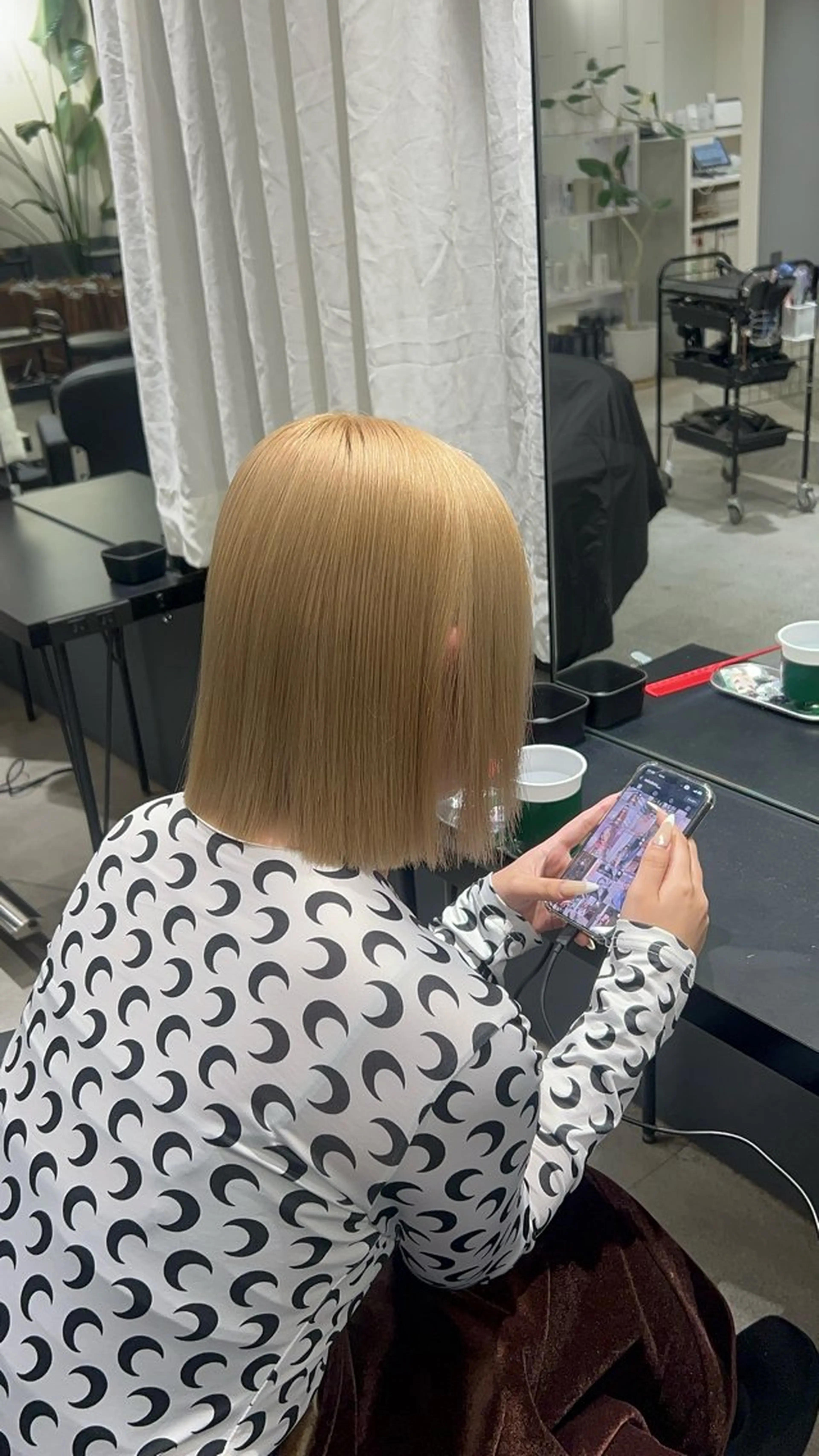 カラー ヘアカラー トリートメント YUDAIブリーチ• カラー/心斎橋•難波のヘアスタイル