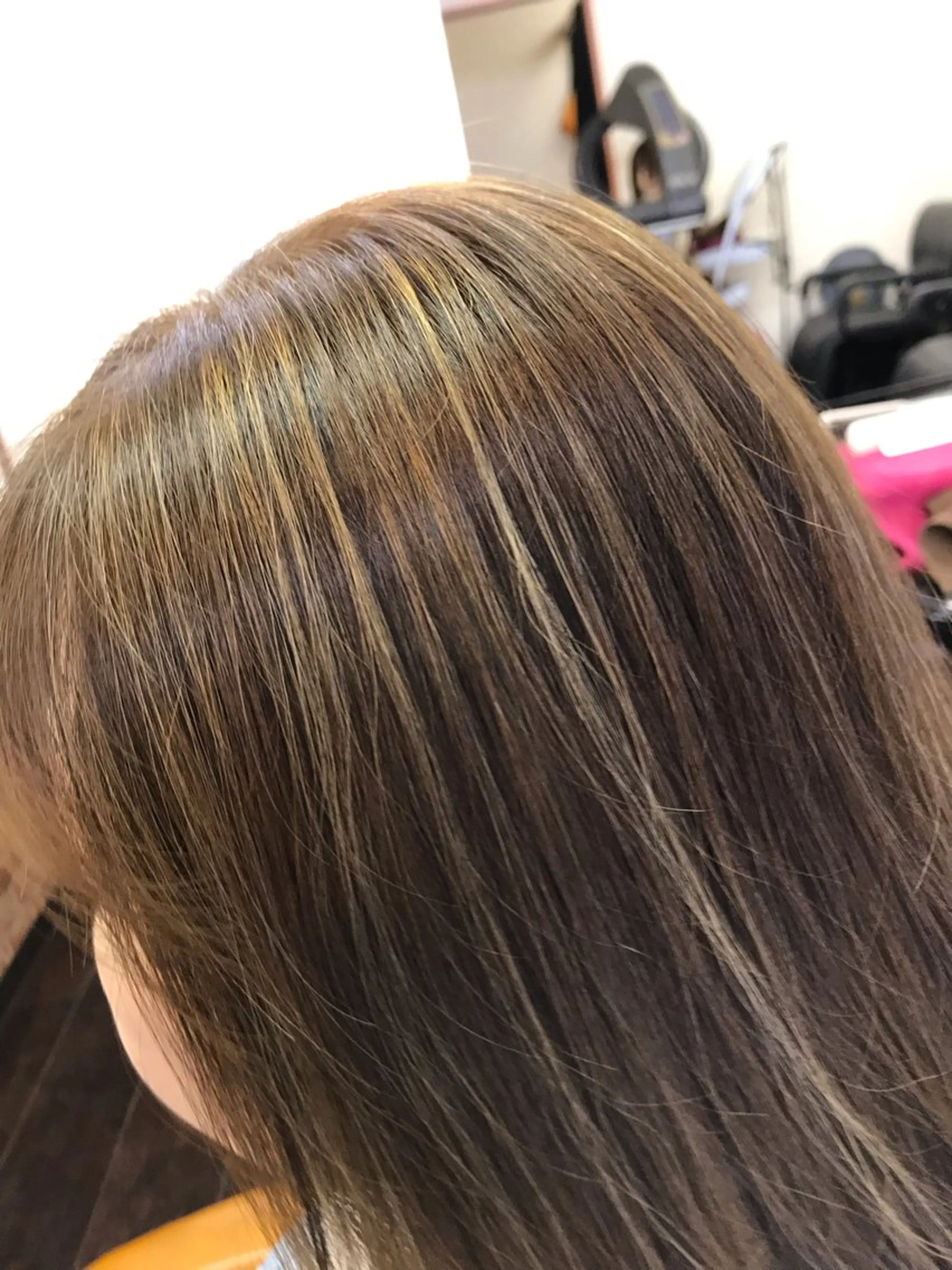 セミロング カラー 桧山 真のヘアスタイル