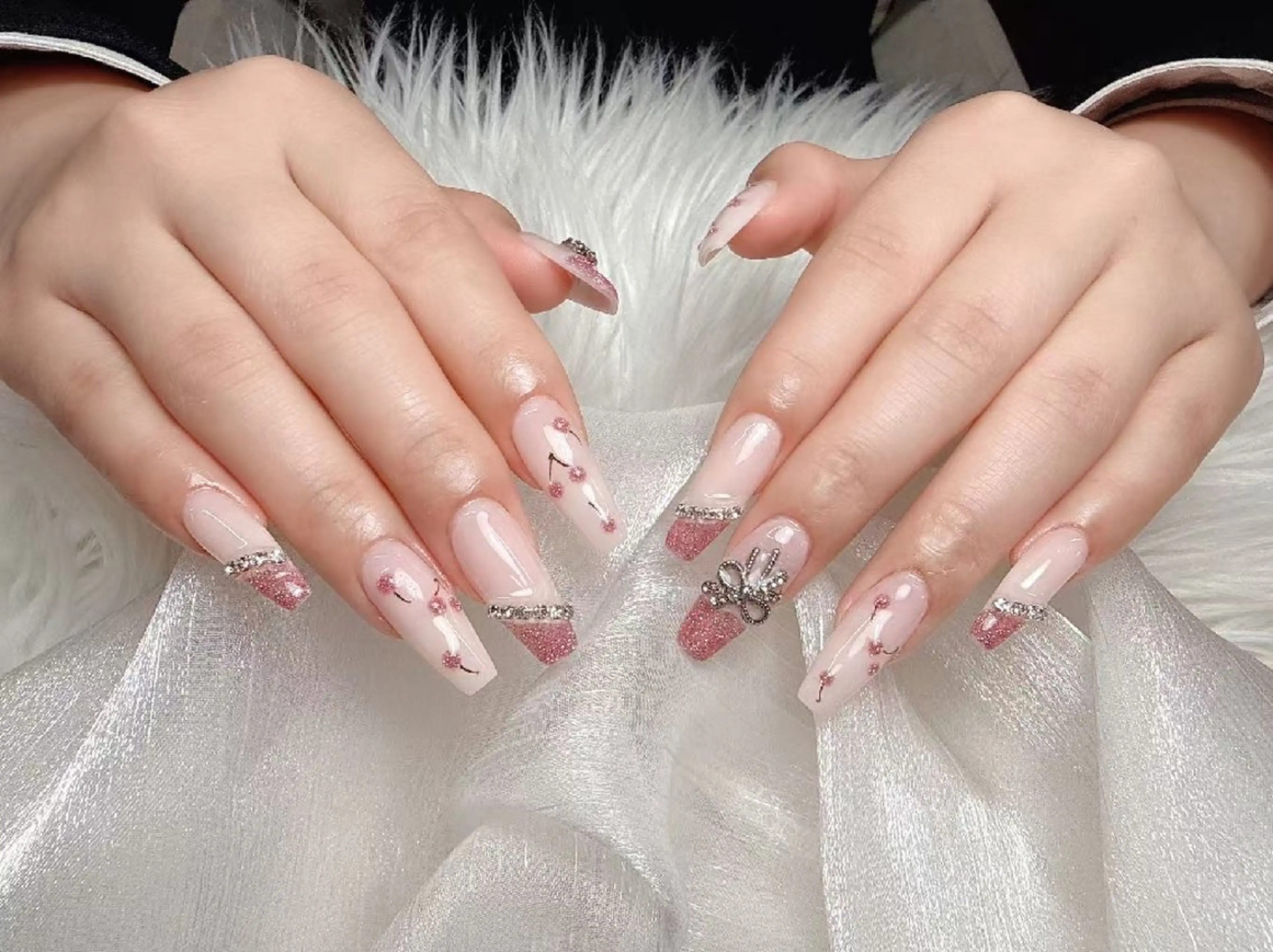 ネイル ENsalon AKIRAのネイルデザイン