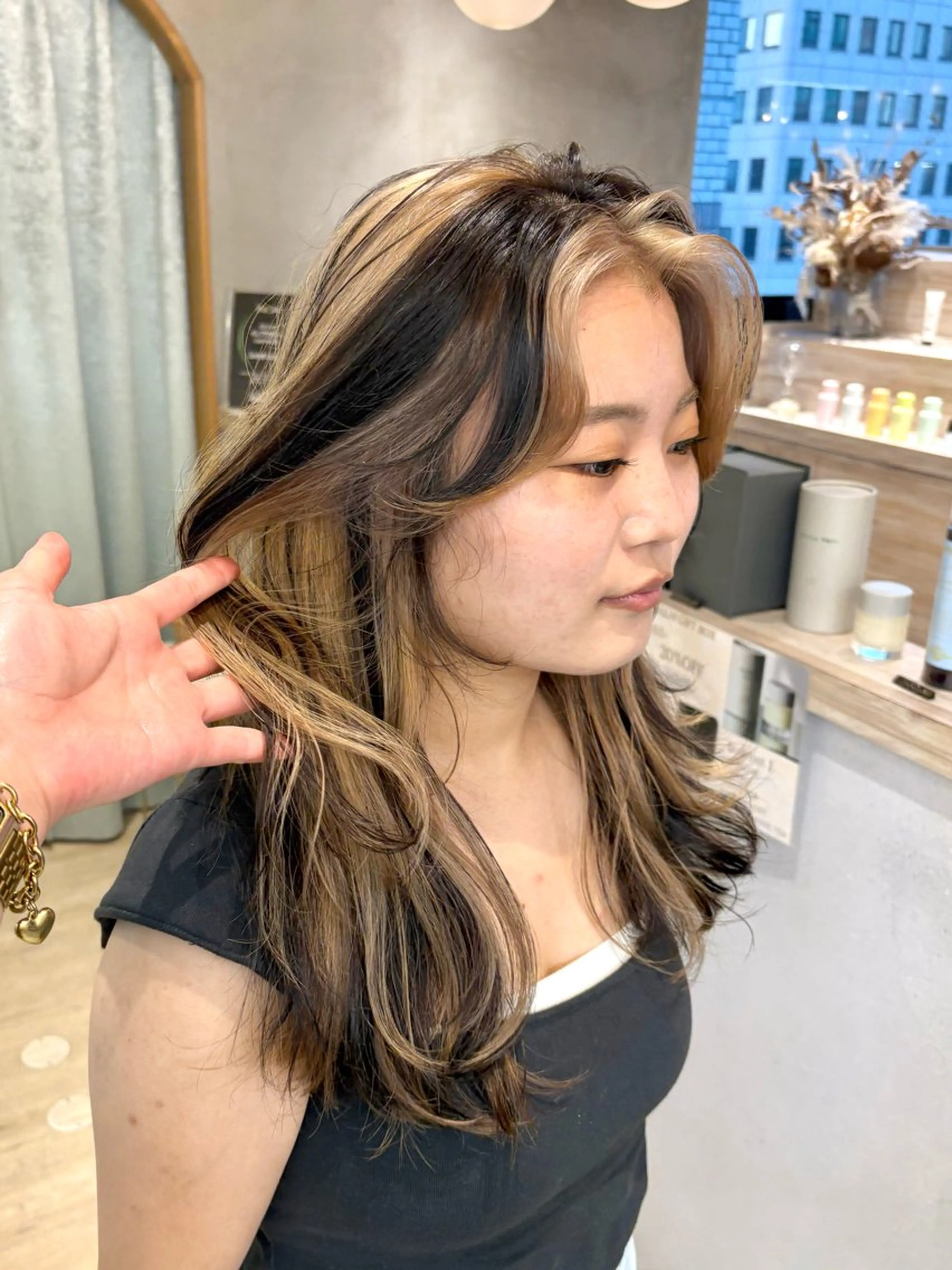 ロング カット ヘアカラー トリートメント 🩵縮毛矯正/ブリー チ/髪質改善/いつかのヘアスタイル