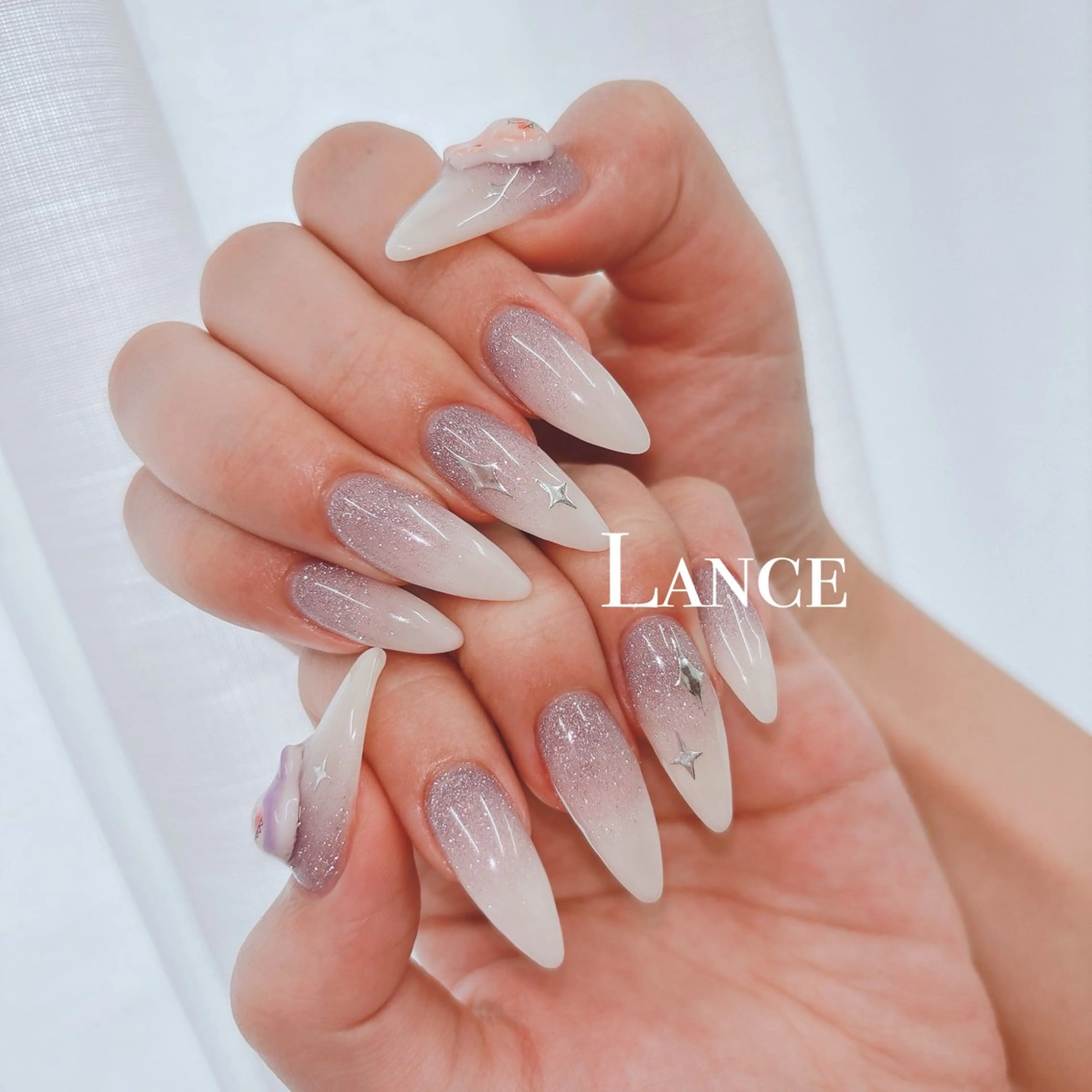 ネイル オーロラネイル ブルー フットネイル 氷ネイル・うるうるネイル キラキラネイル Lance nailのネイルデザイン