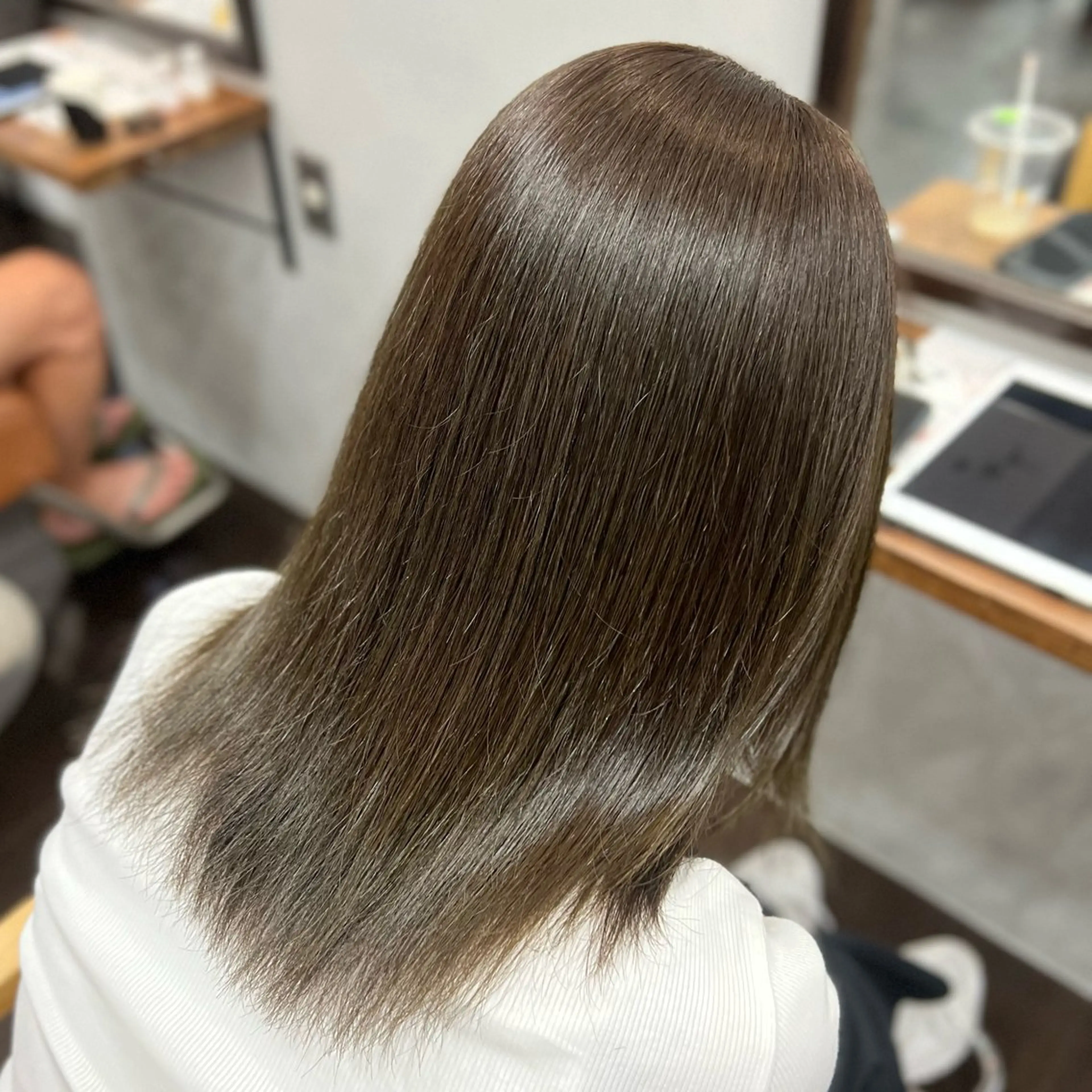 ミディアム カラー グレージュ オリーブグレージュ オリーブグレー 髪質改善✖️透明感/ レイヤー/はるなのヘアスタイル