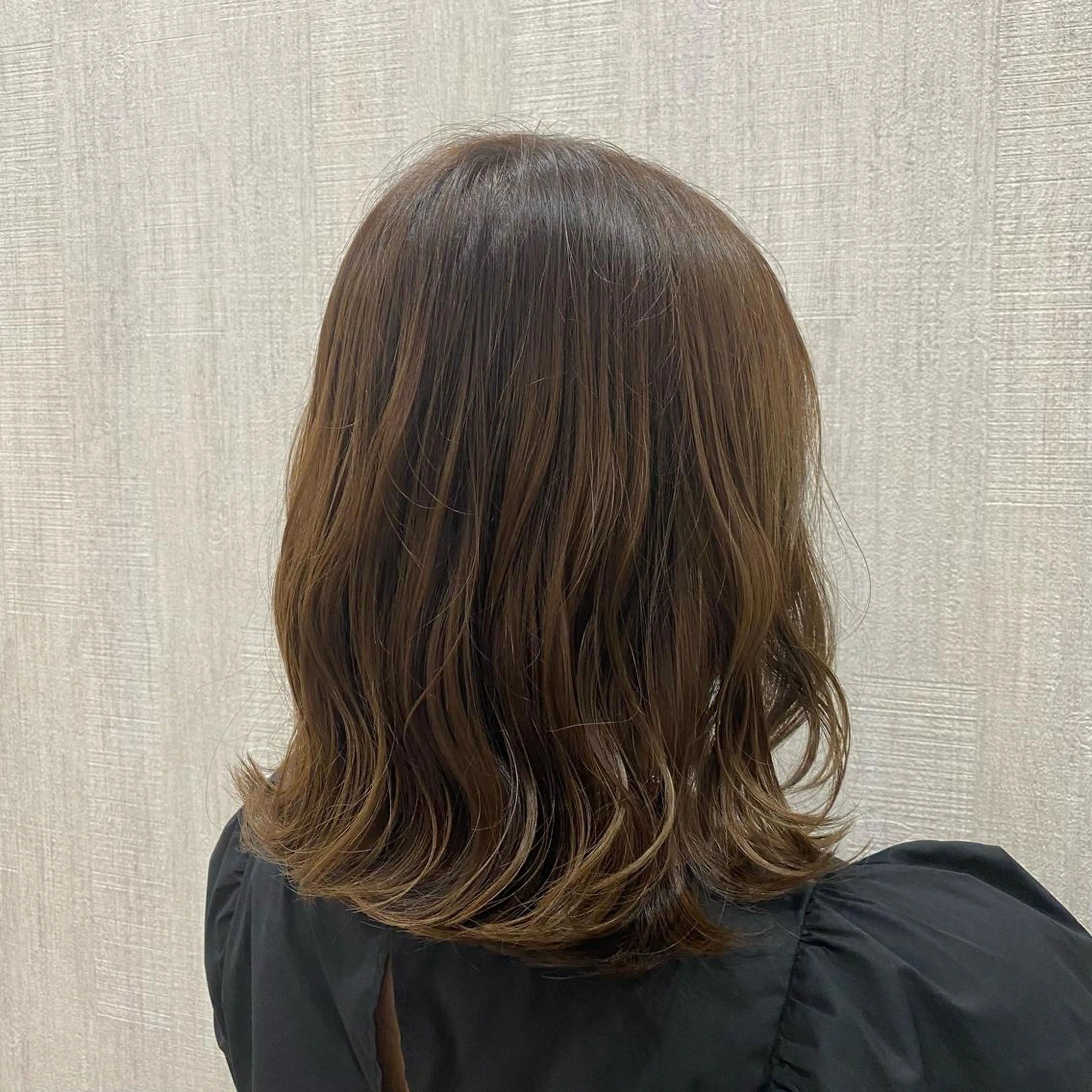 ミディアム カラー ヘアカラー トリートメント 🫧透け感⋆艶髪💎 山口アヤカのヘアスタイル