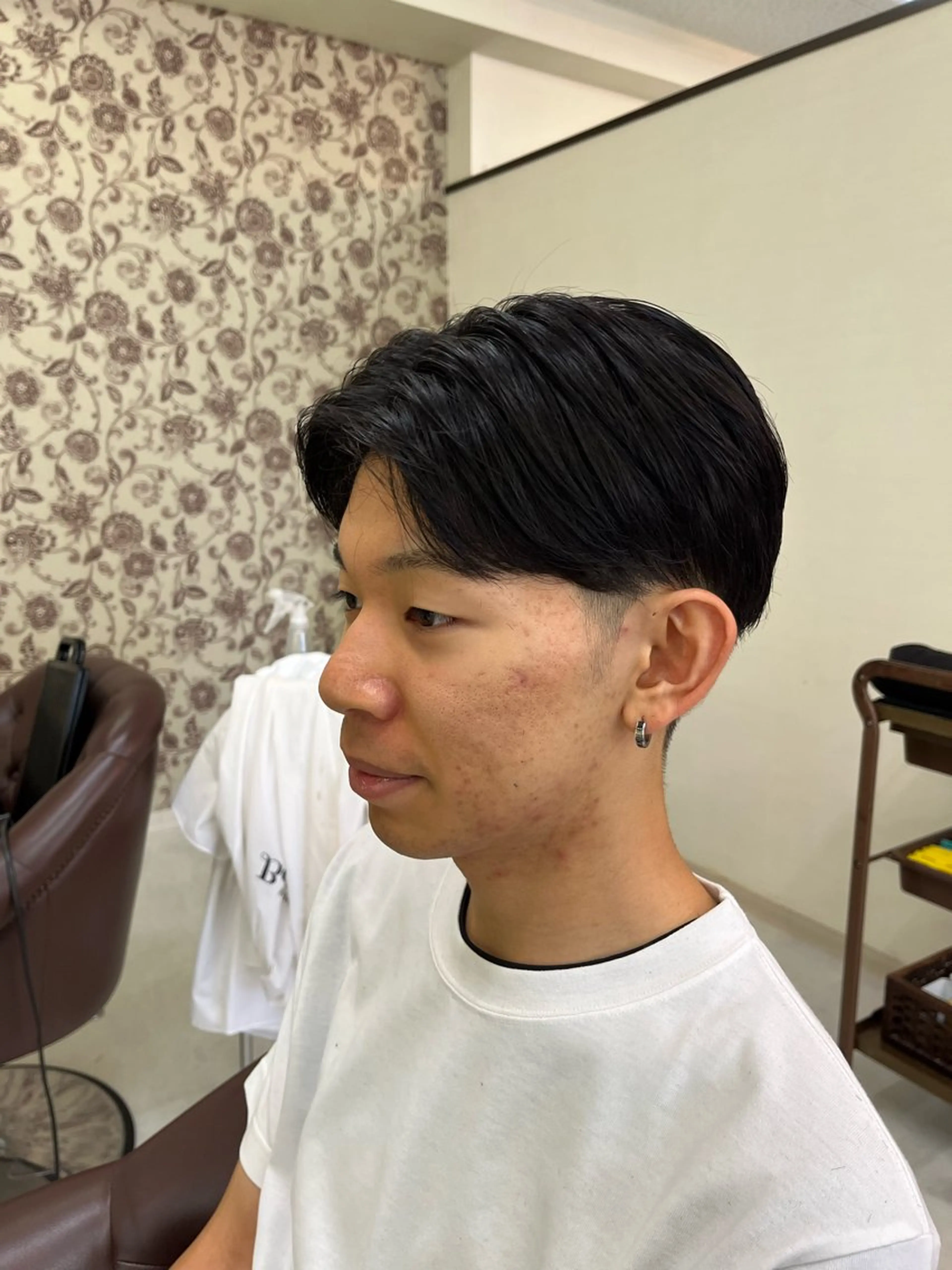 ショート メンズ センターパート 刈り上げ 樋口智士/倉敷/中庄 /縮毛矯正/髪質改善のヘアスタイル