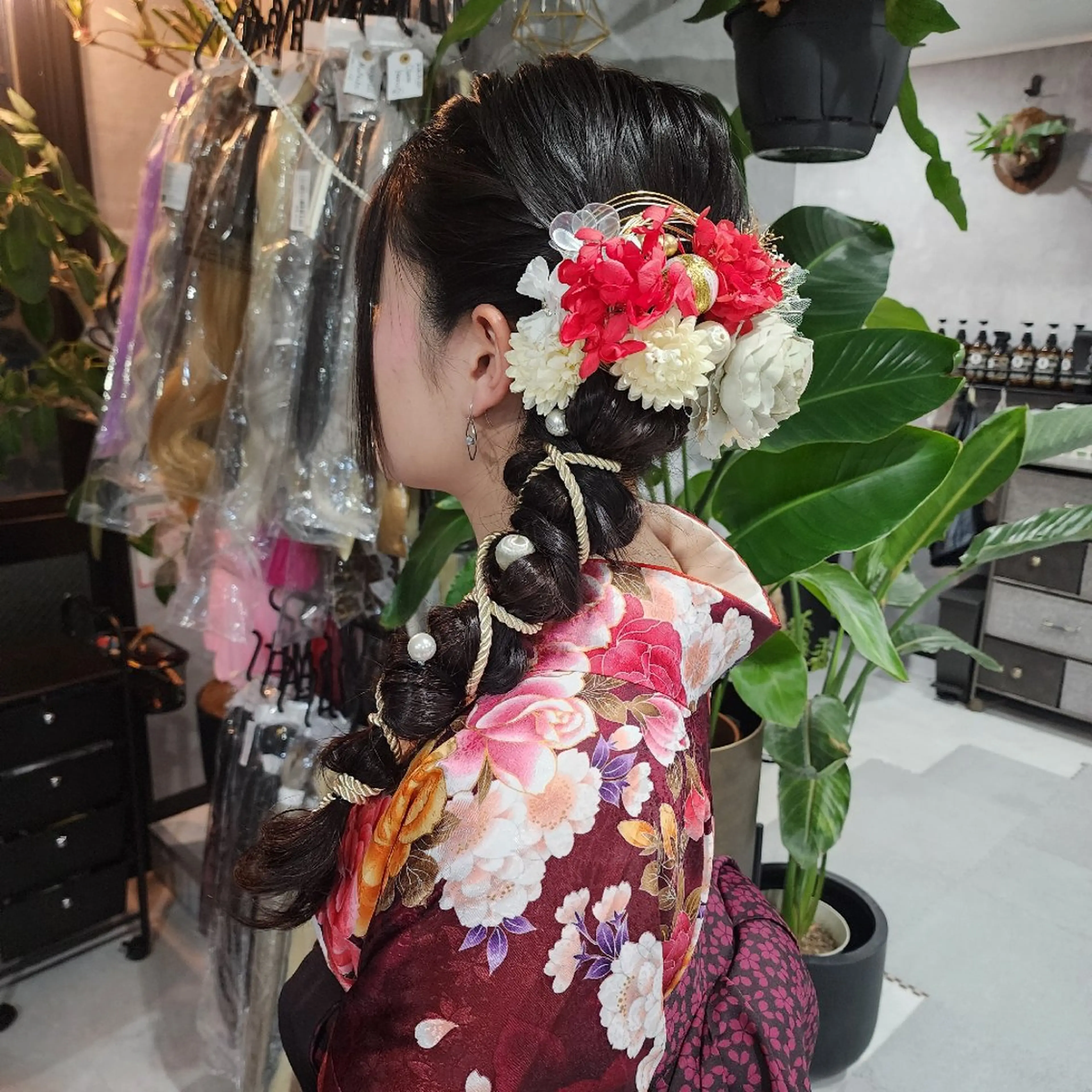 ヘアアレンジ 成人式 卒業式のヘアスタイル ESTELA... OHARA のヘアスタイル