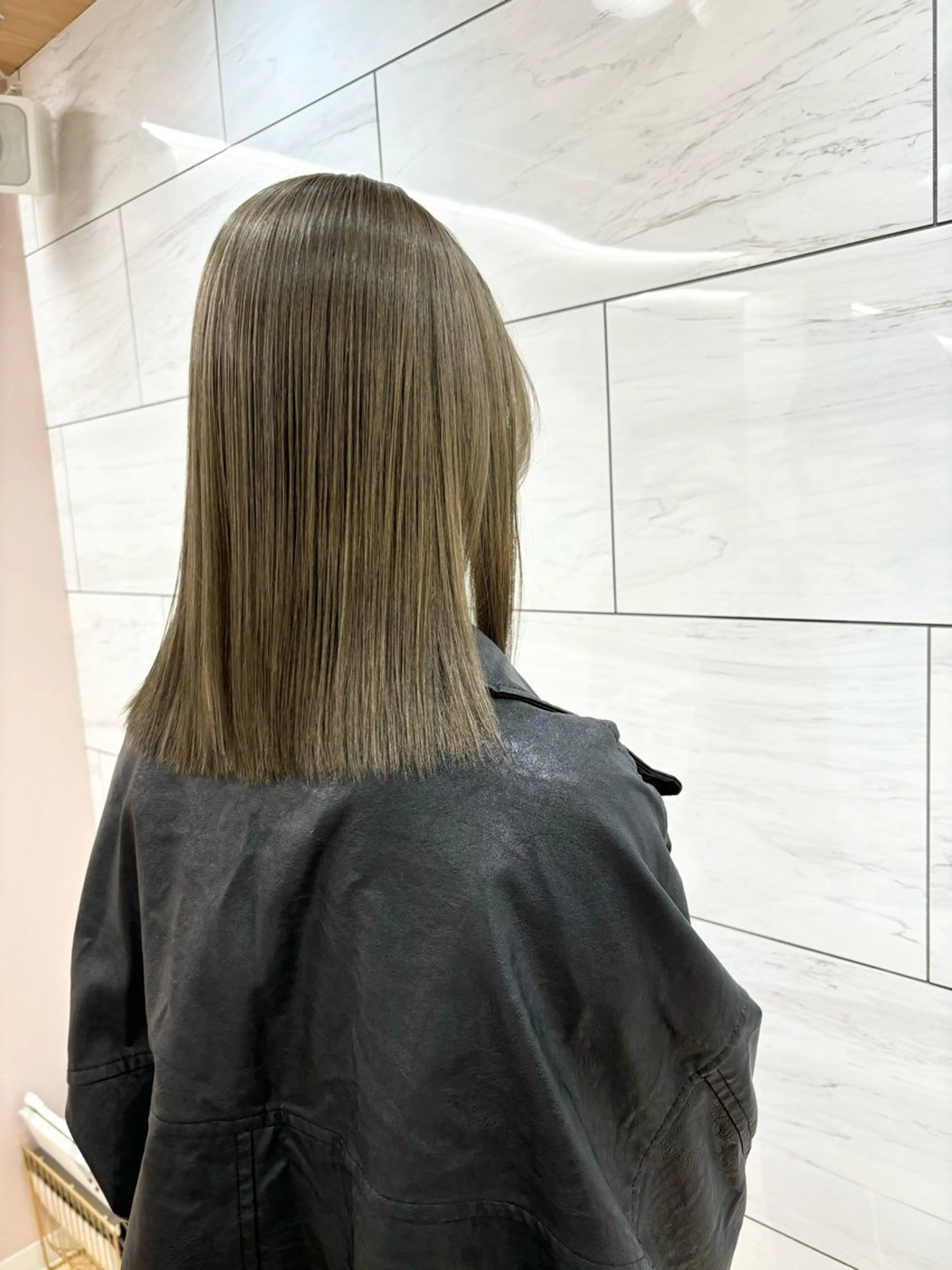 ミディアム ヘアカラー 片桐 大介のヘアスタイル