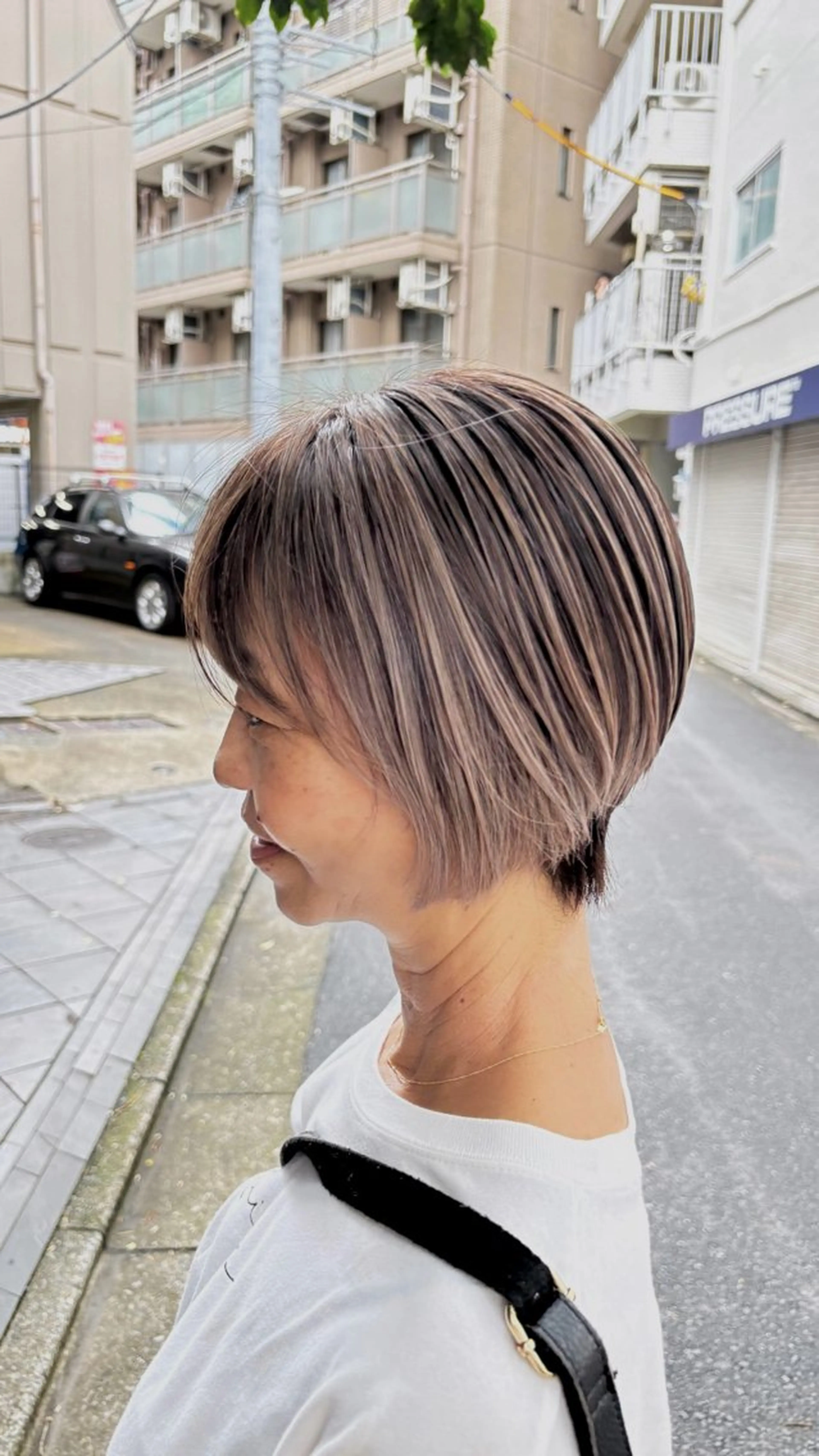 ショート カラー バレイヤージュ ベージュカラー ミルクティーベージュ レイヤーカット ヘアカラー トリートメント HIROKO / 透明感暖色カラー🎀のヘアスタイル
