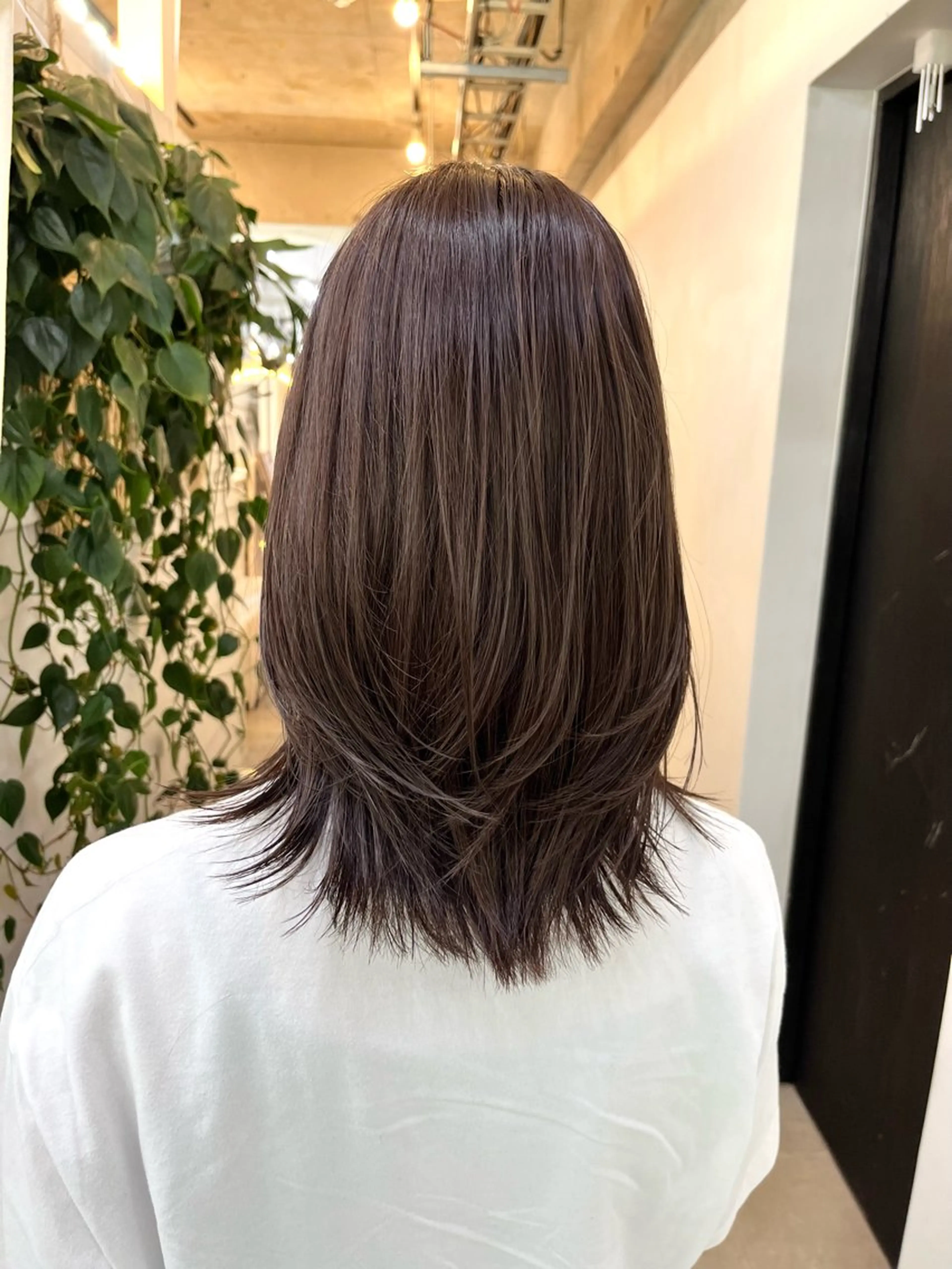 ミディアム カラー レイヤーカット メンズパーマ ヘアカラー大成のヘアスタイル