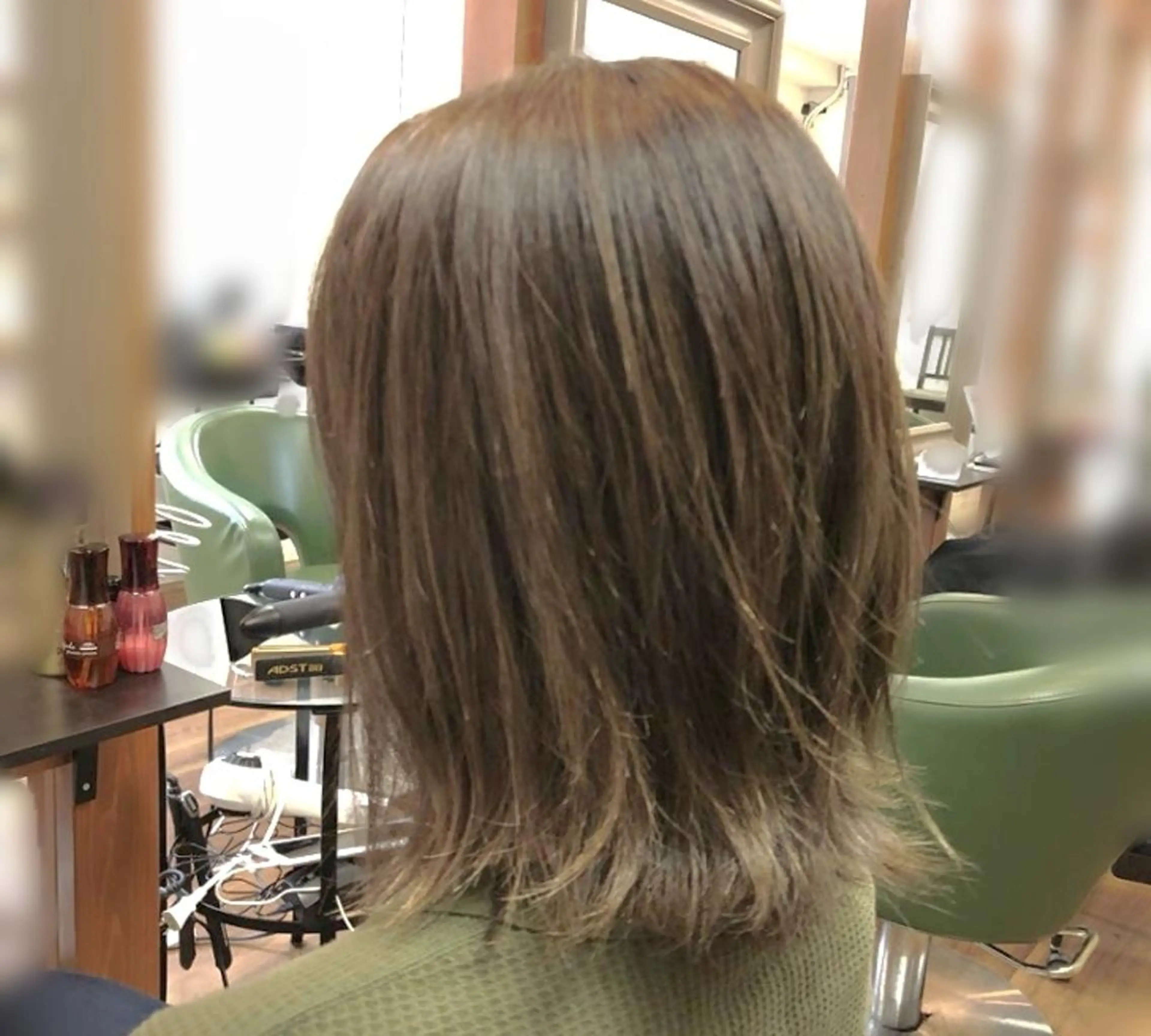 ショート アッシュ カット ヘアカラー トリートメント 渡辺 康行のヘアスタイル