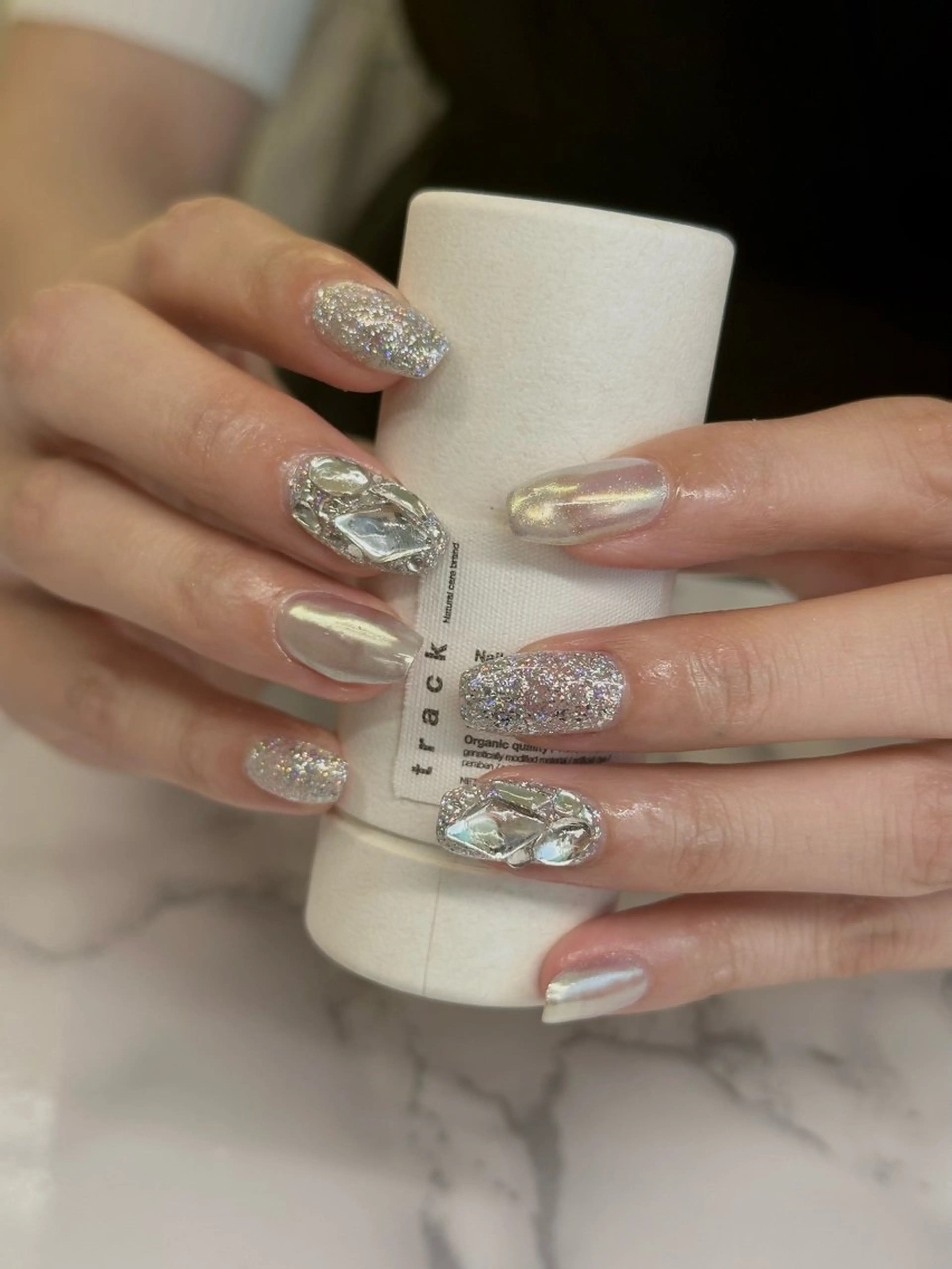 ネイル ハンドネイル salon iris 🦋北広島市大曲のネイルデザイン