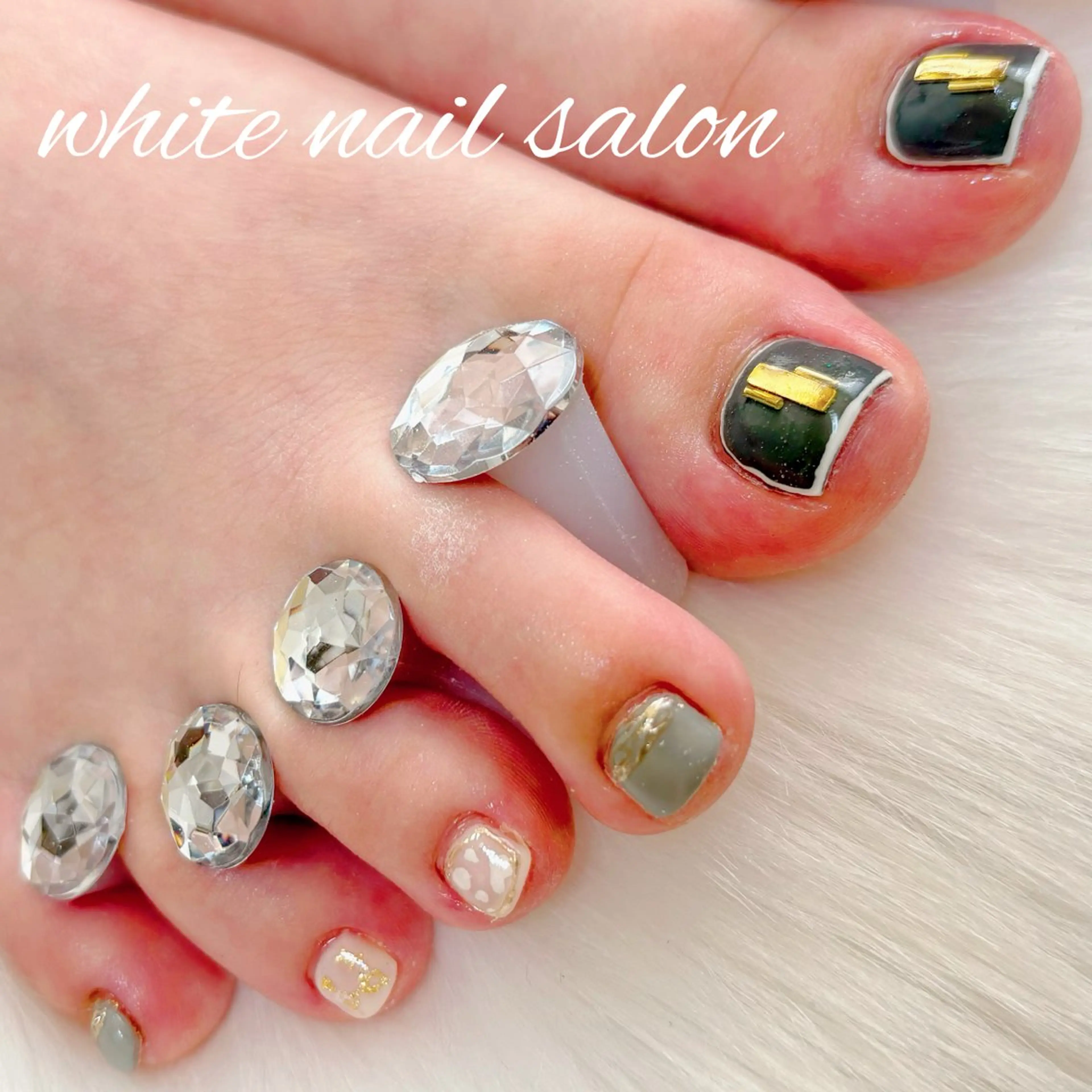 ネイル フットネイル フットネイル white nail salonのネイルデザイン
