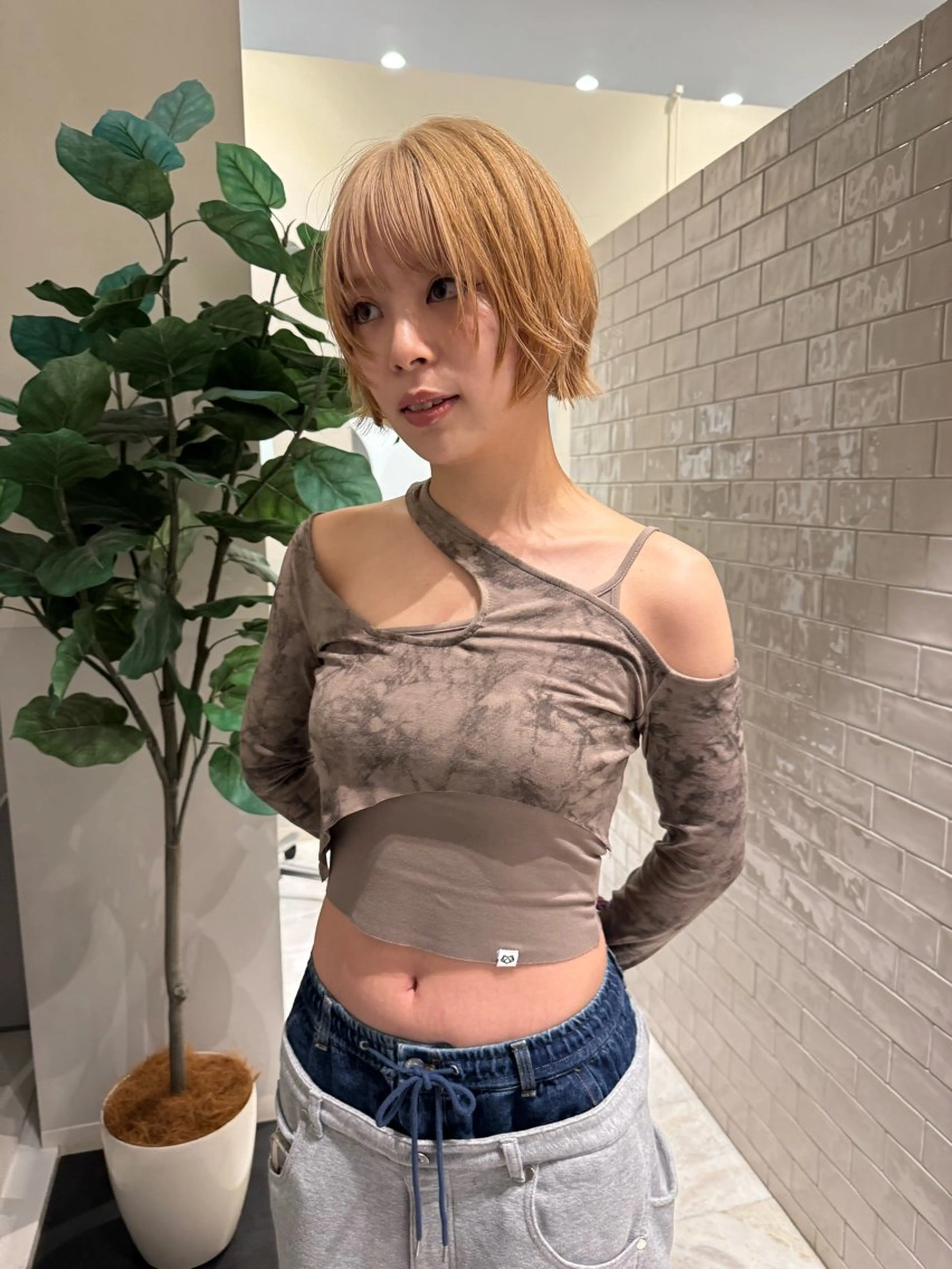 ショート カラー カット ヘアカラー トリートメント ブリーチ🪡 ボブ🧶レイヤーのヘアスタイル