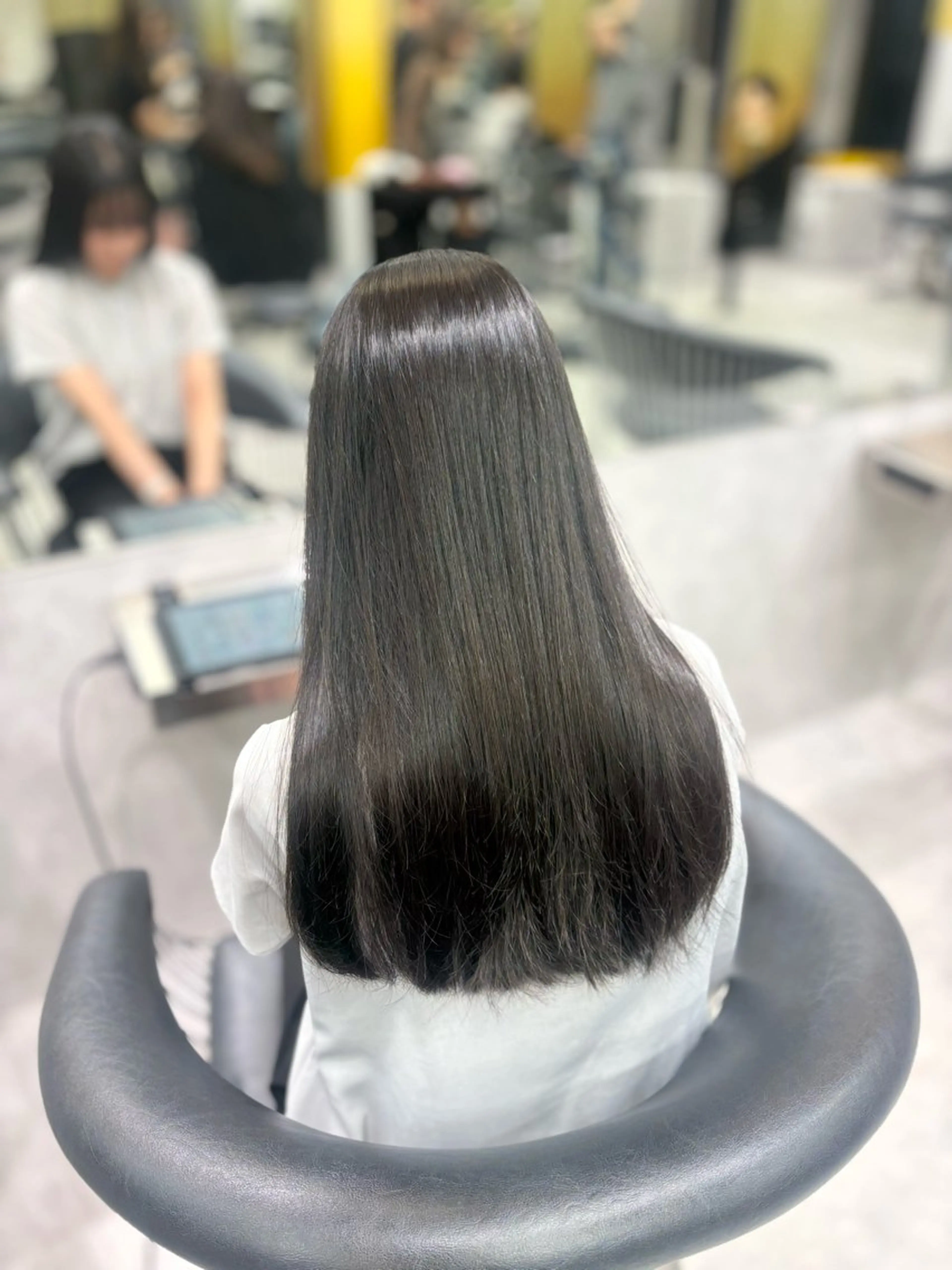 ロング 韓国風ヘア 縮毛矯正 🤍モテレディヘア 🤍Hitohaのヘアスタイル