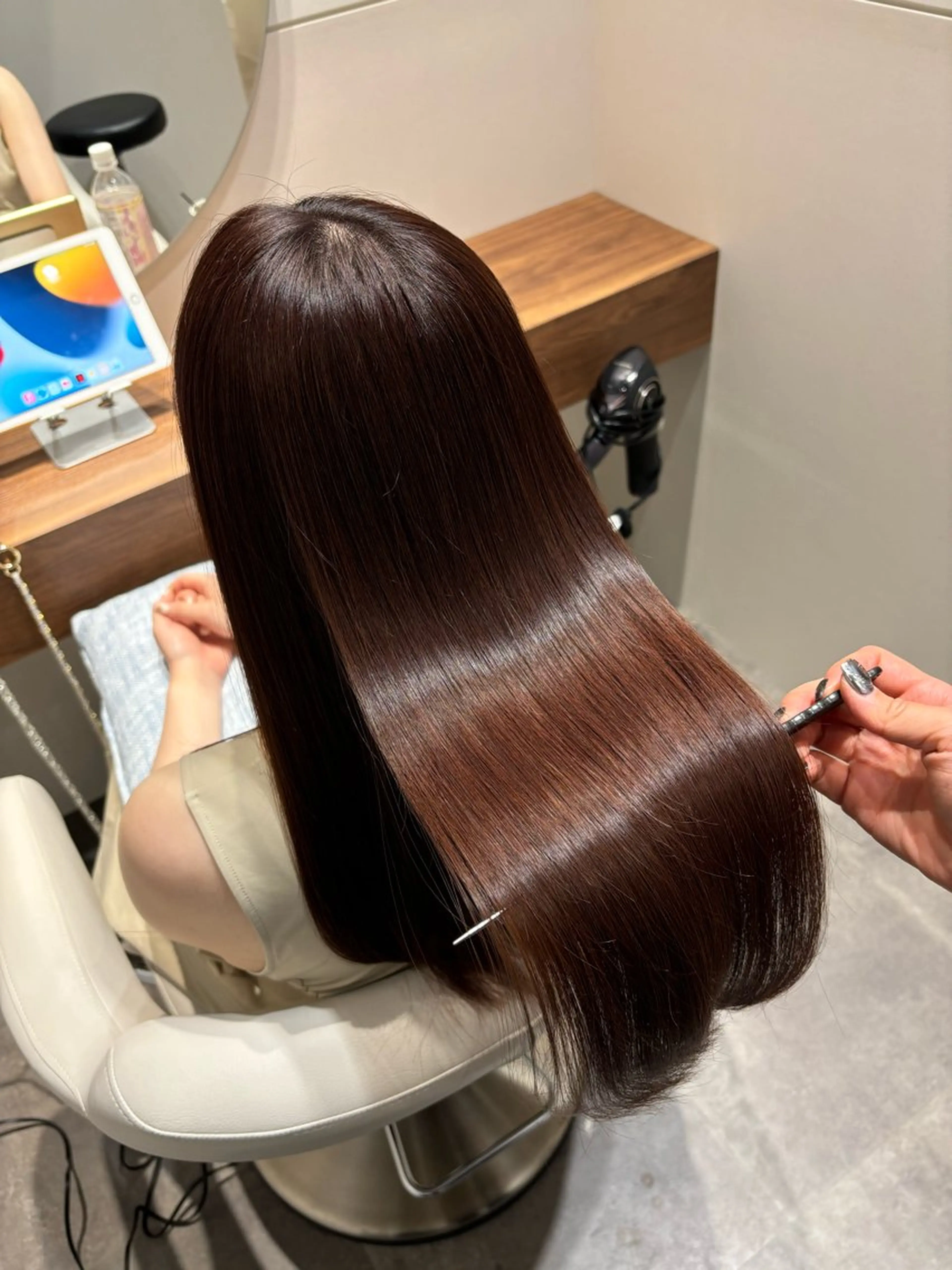 セミロング ヘアカラー トリートメント 美髪ヘア 🤍erikaのヘアスタイル