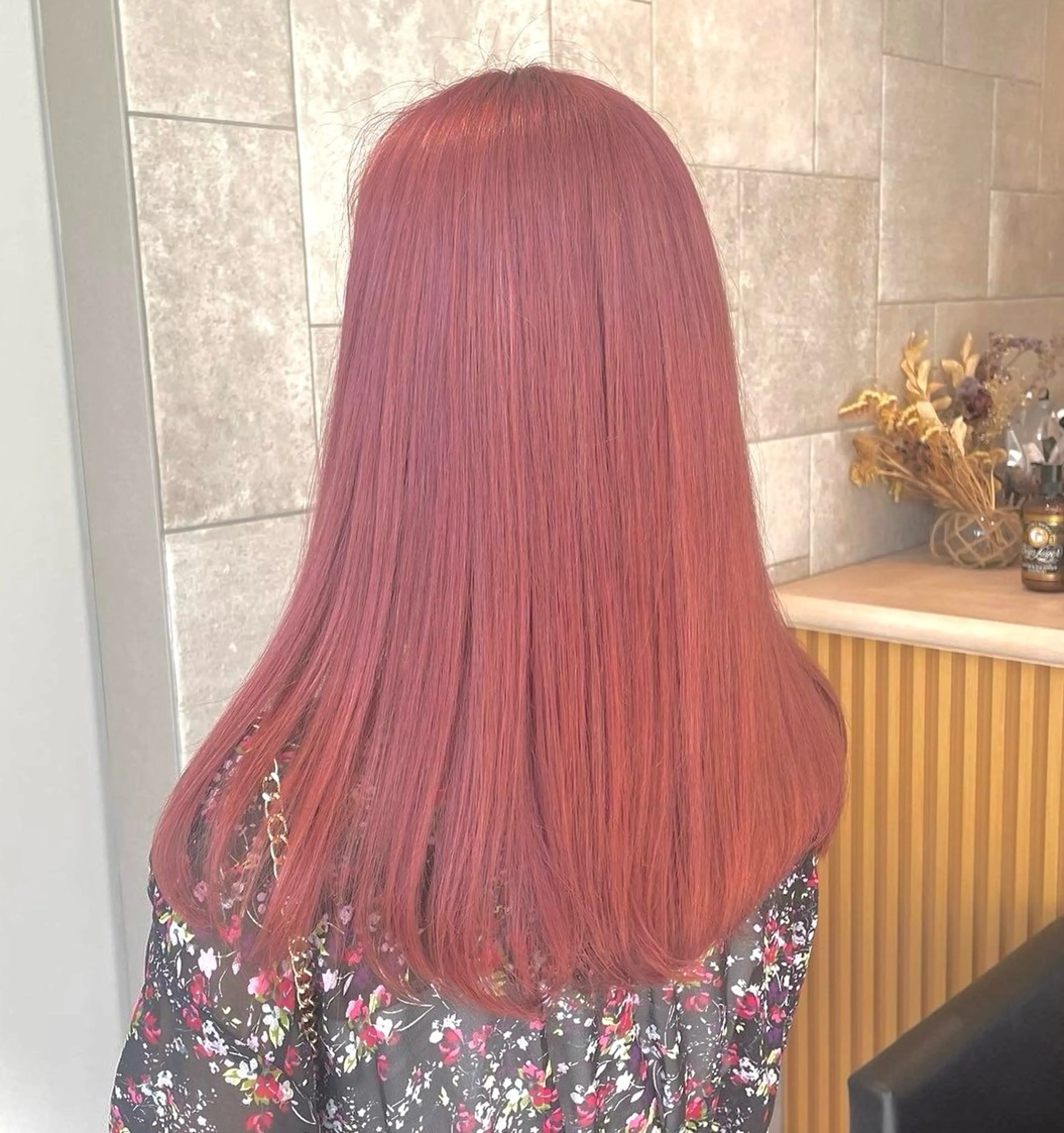 ロング カラー 🌈コテ巻き風パーマ LOHASせいな🌈のヘアスタイル