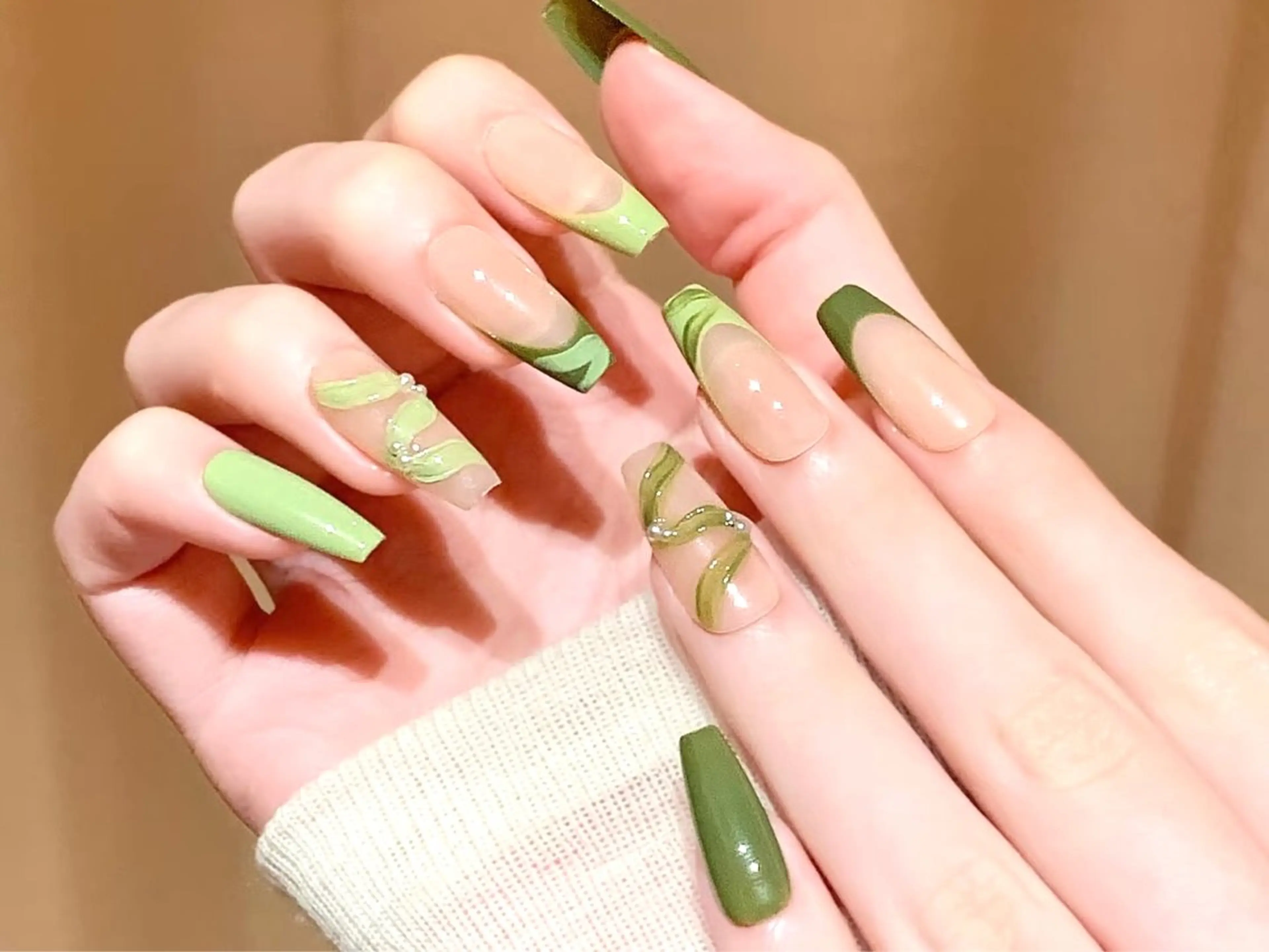 ネイル ハンドネイル ハンドケア DarkHoney 池袋店のネイルデザイン