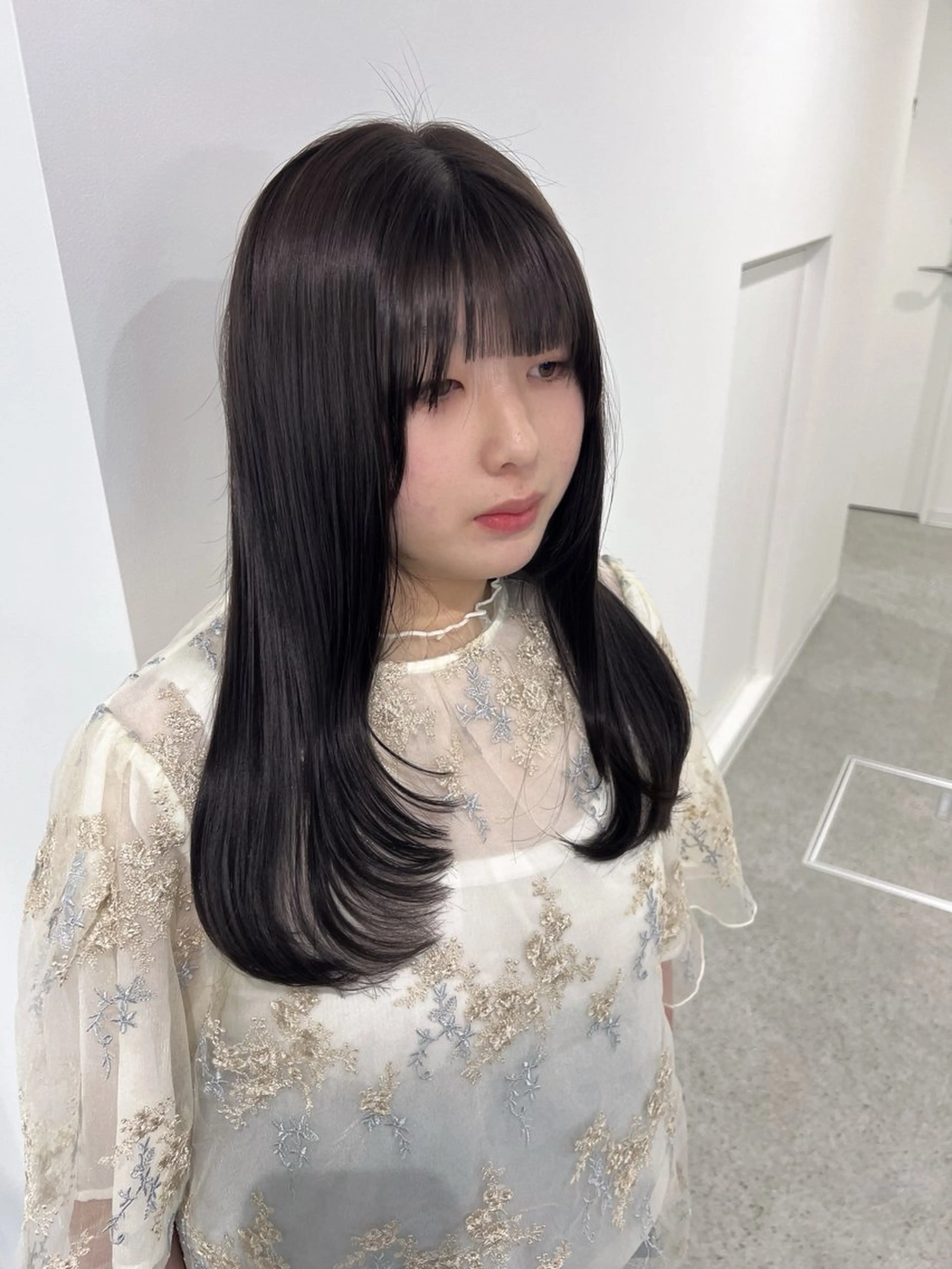 ロング カラー 暗髪🩶ラベンダー/ ブルー/ユウナ🤍のヘアスタイル