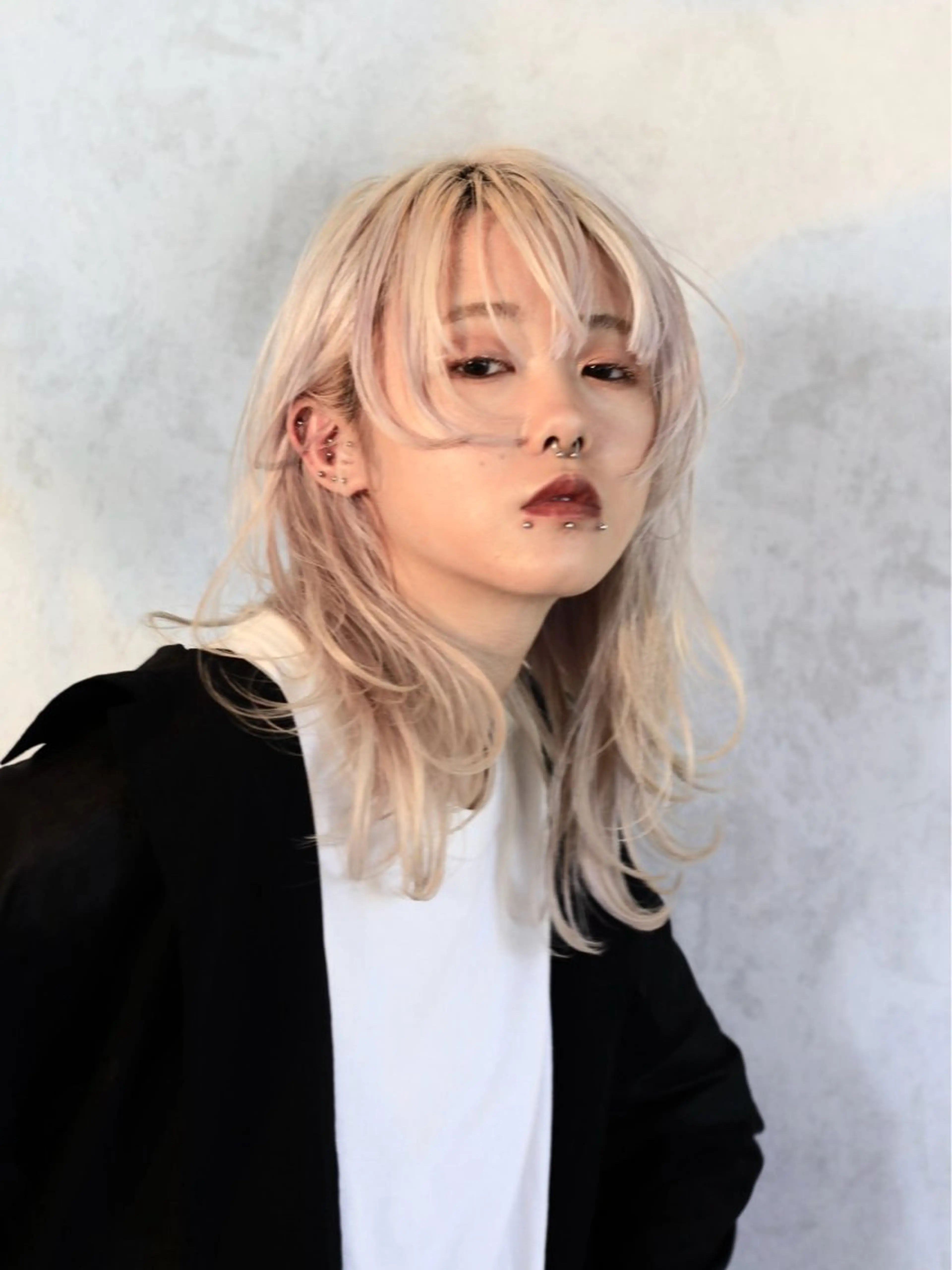 ミディアム カラー ハイトーンカラー レイヤーカット ウルフカット カット ヘアカラー トリートメント ハイトーン/レイヤー /ウルフ⭐️永田⭐️のヘアスタイル