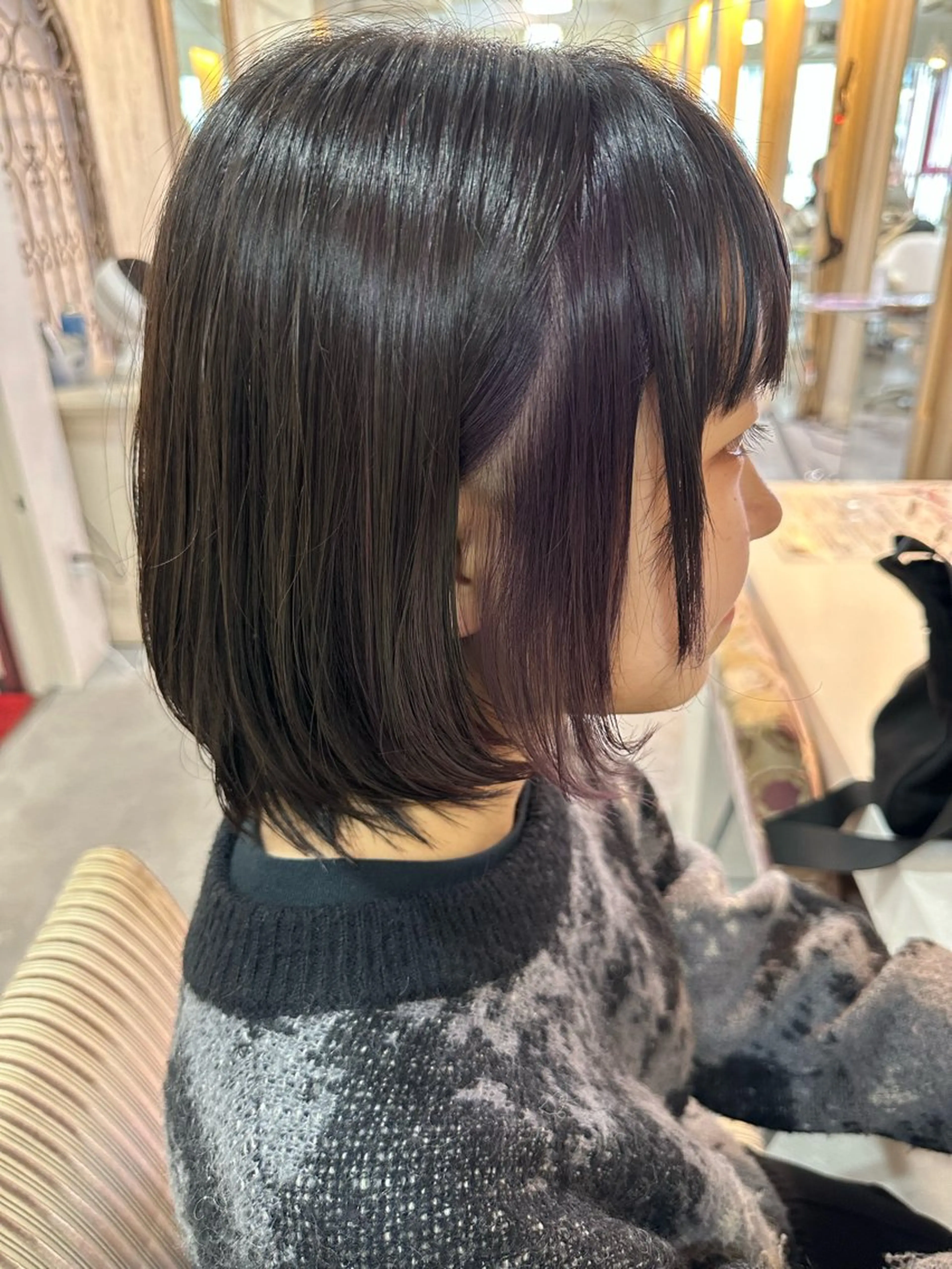 ミディアム 足立 穂乃果のヘアスタイル