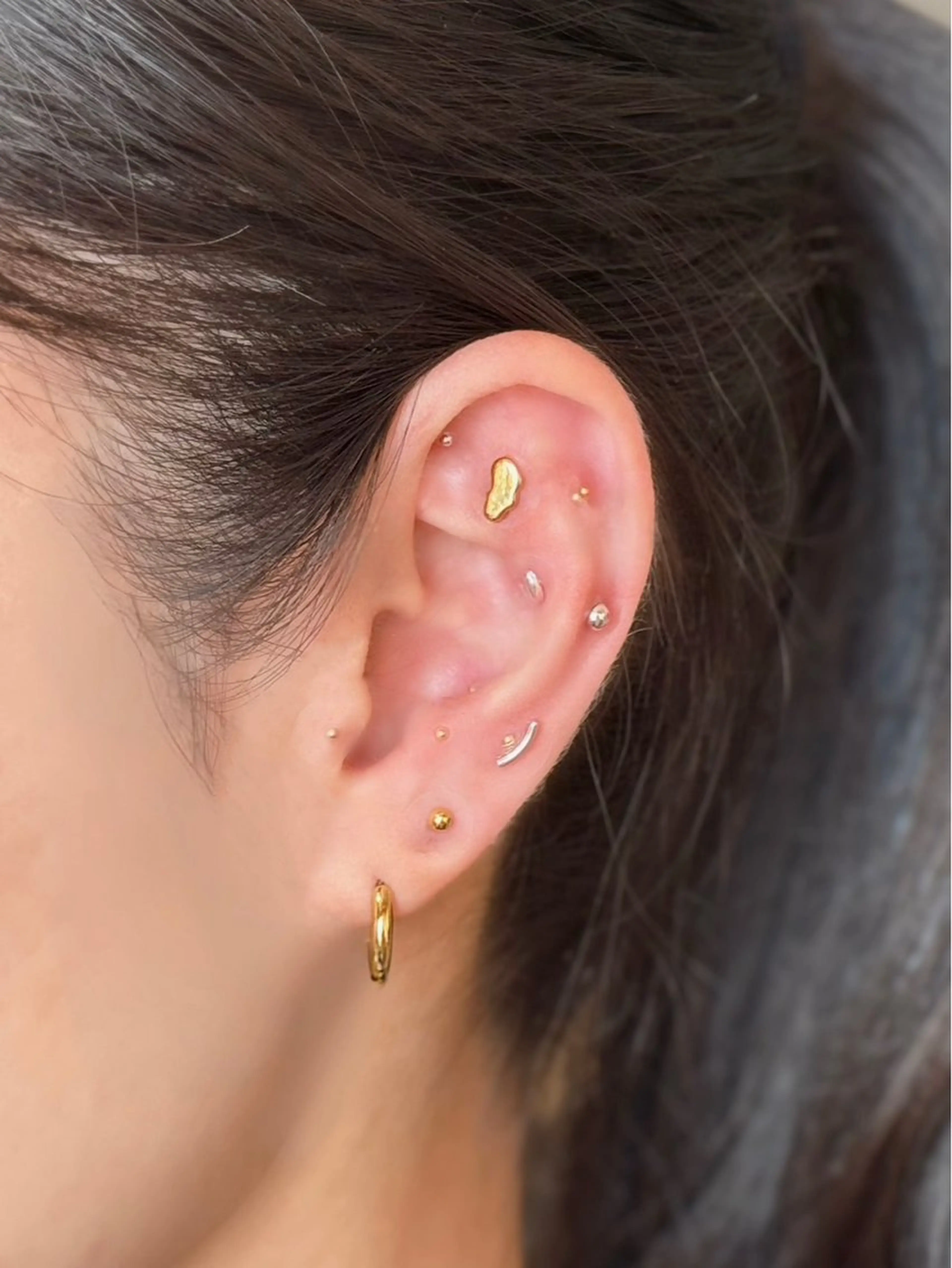 耳つぼジュエリー👂🏻💎【10粒】の写真