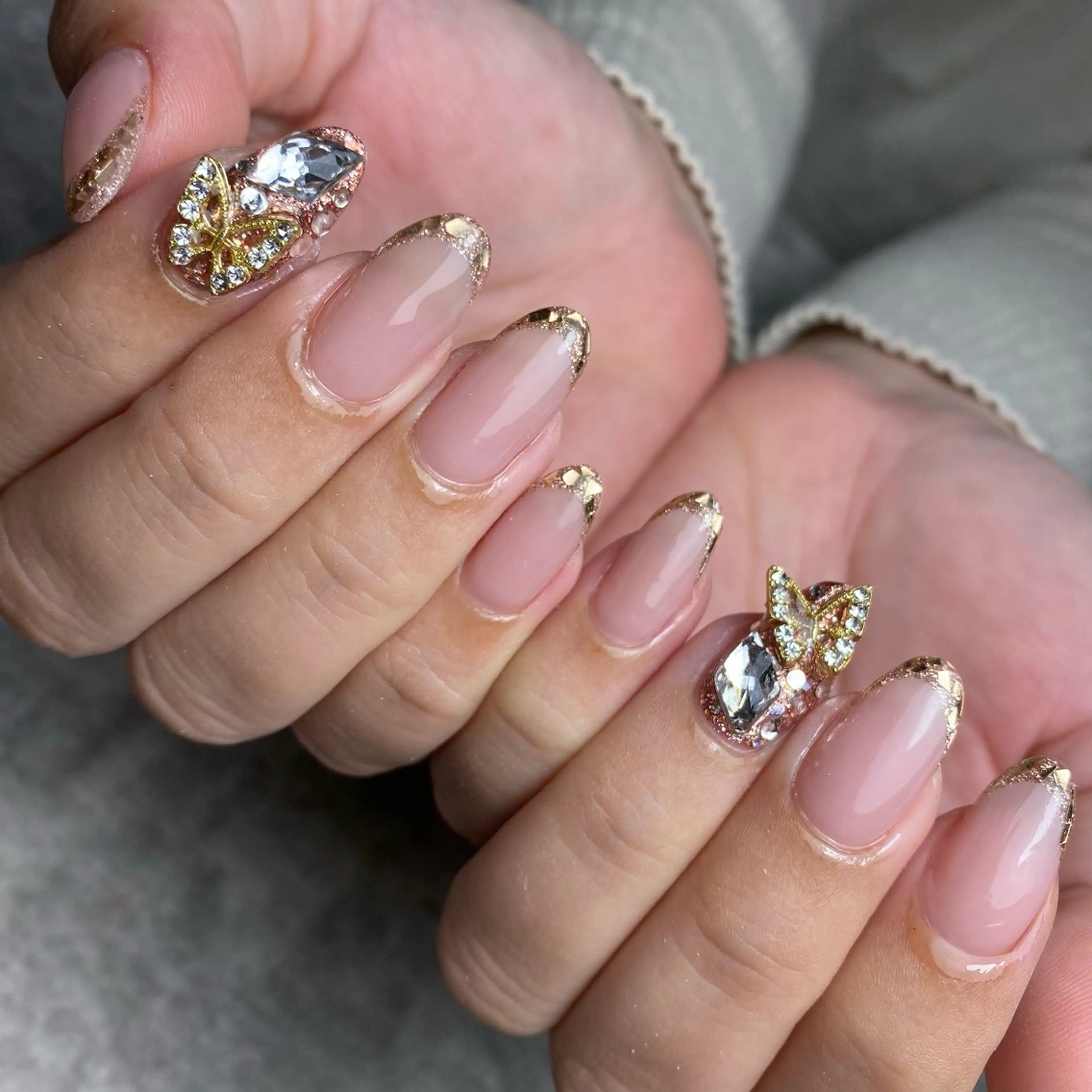 ネイル フレンチネイル ガラスフレンチ ハンドネイル yuki nail...のネイルデザイン