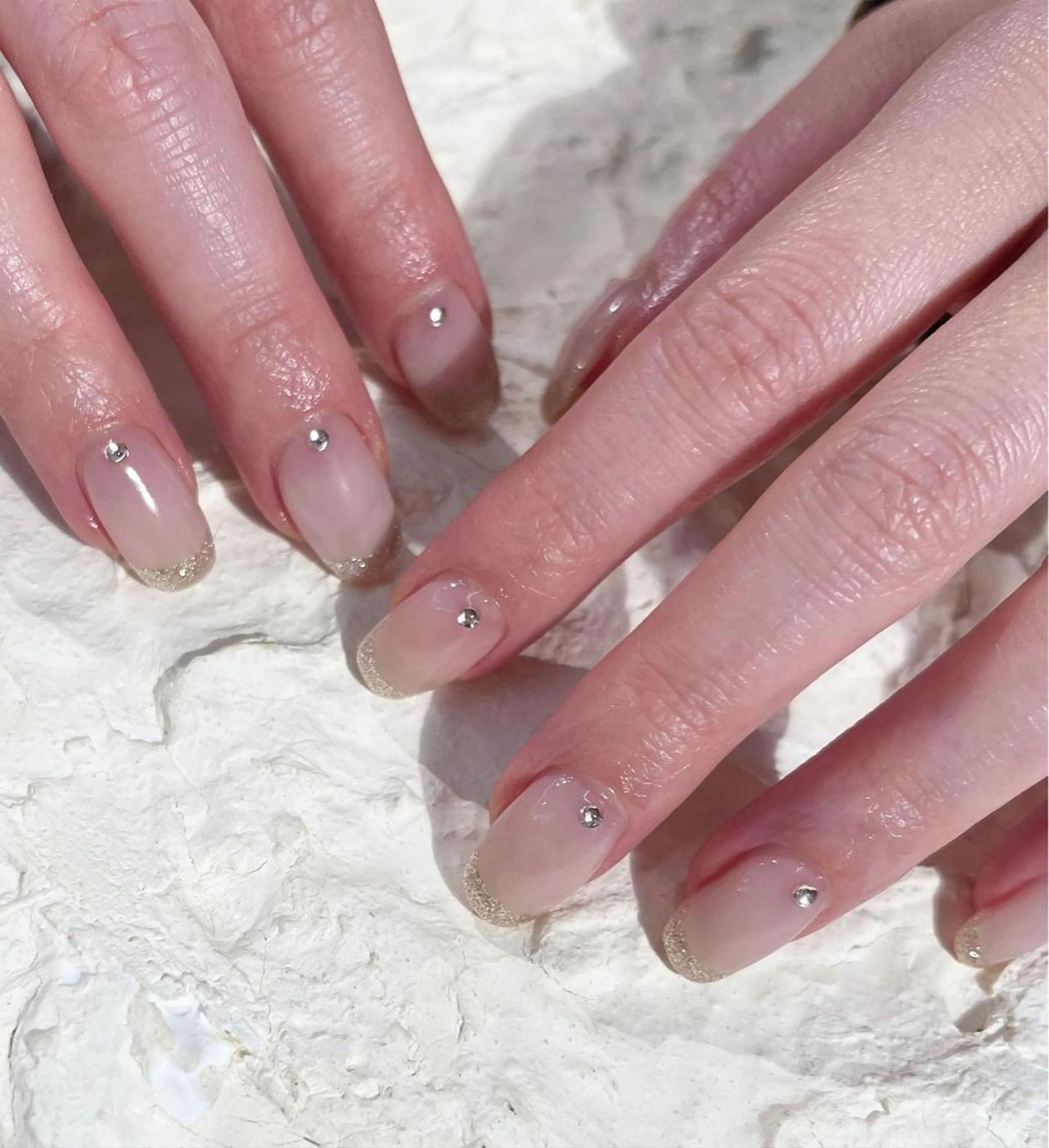 ネイル フレンチネイル キラキラネイル nail* runa🌻のネイルデザイン