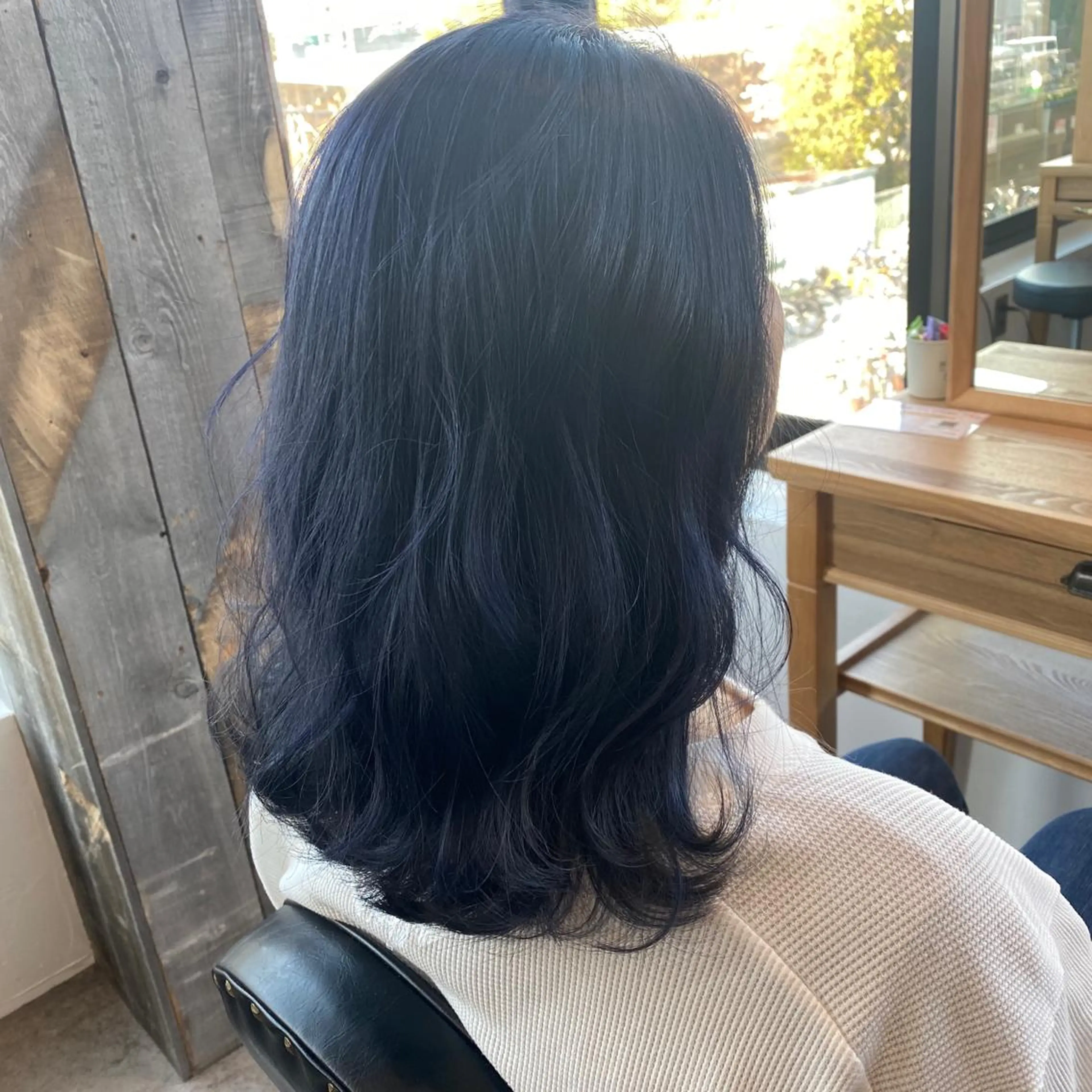 ミディアム 今井 悠菜のヘアスタイル