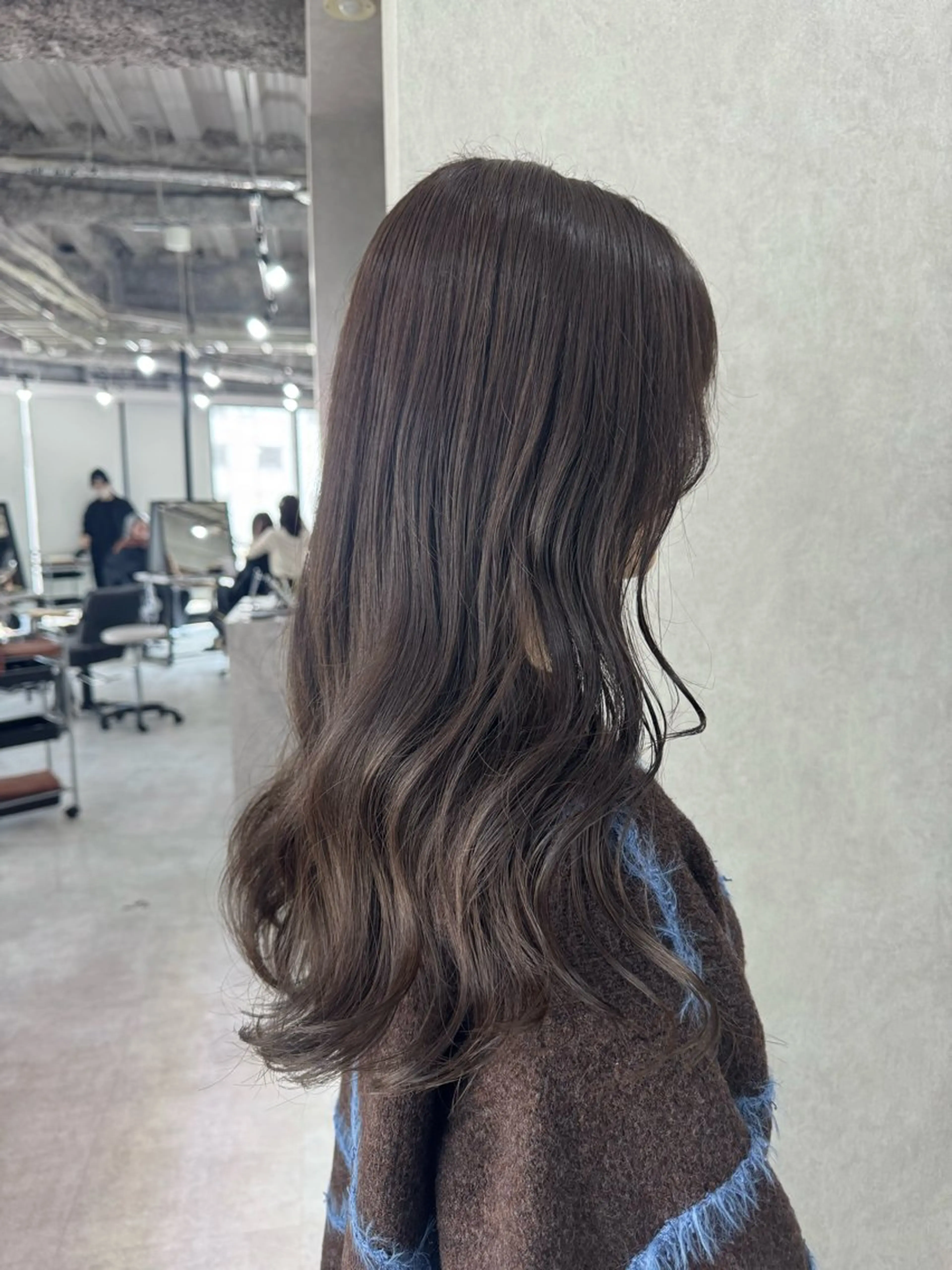 ロング カラー ベージュカラー ブリーチ ブラウンカラー 透明感カラー ダブルカラー 赤み無し柔らかカラー 【梅田】madokaのヘアスタイル