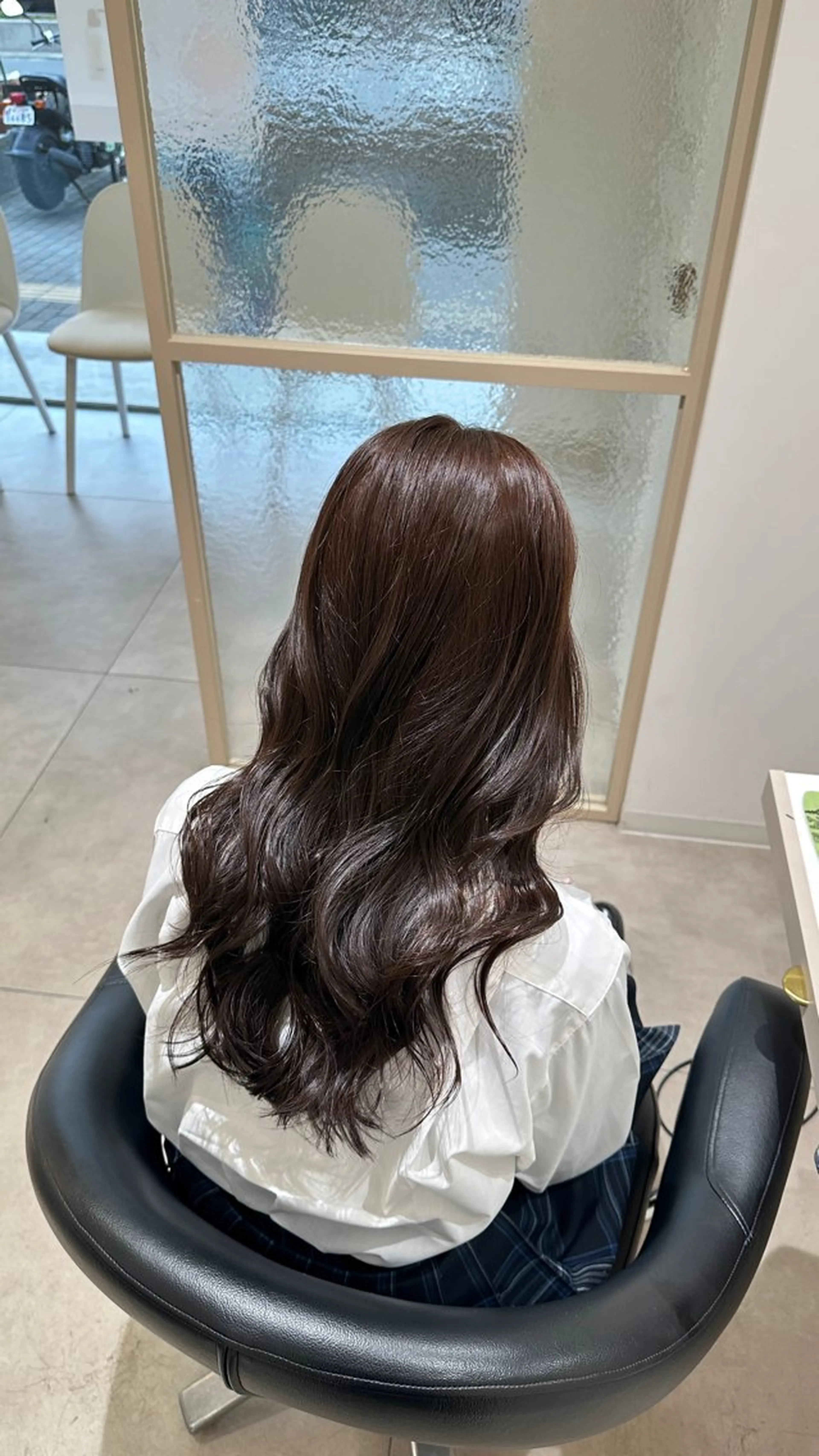 セミロング カット ヘアカラー トリートメント 森下 萌果のヘアスタイル