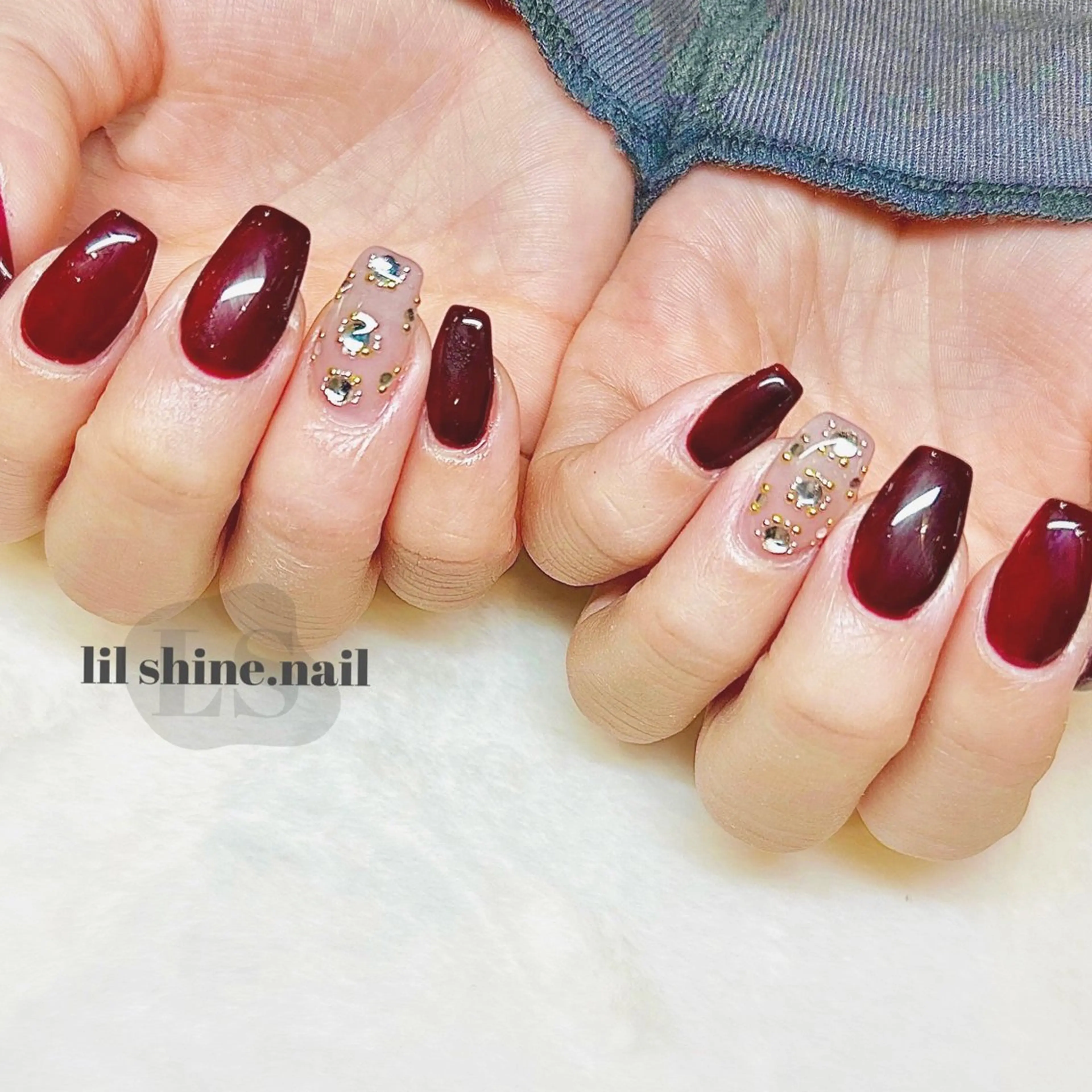 ネイル アートネイル ストーンネイル リル シャインのネイルデザイン