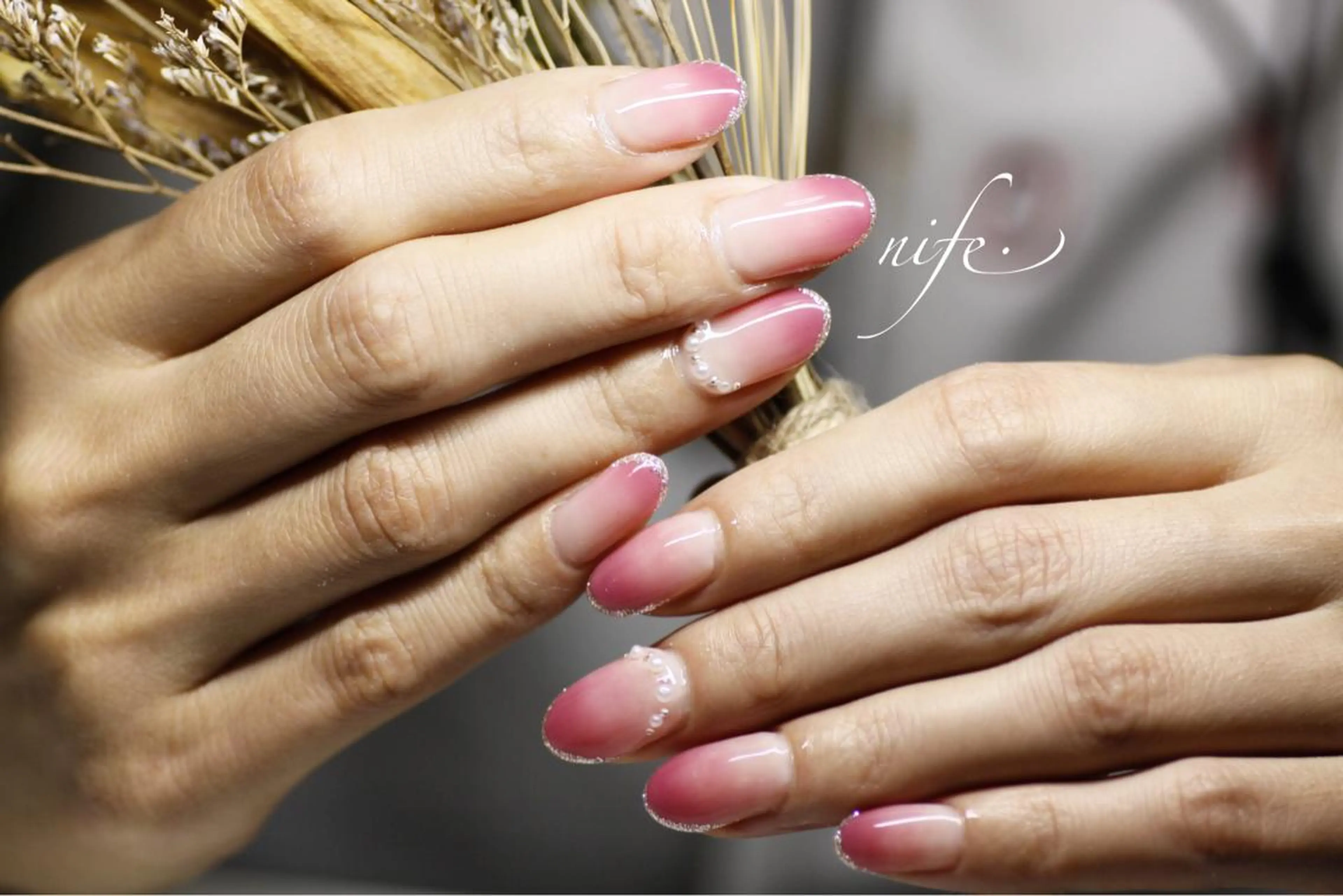 ネイル アートネイル ラメ(グリッター) シンプルネイル atelier nife.のネイルデザイン