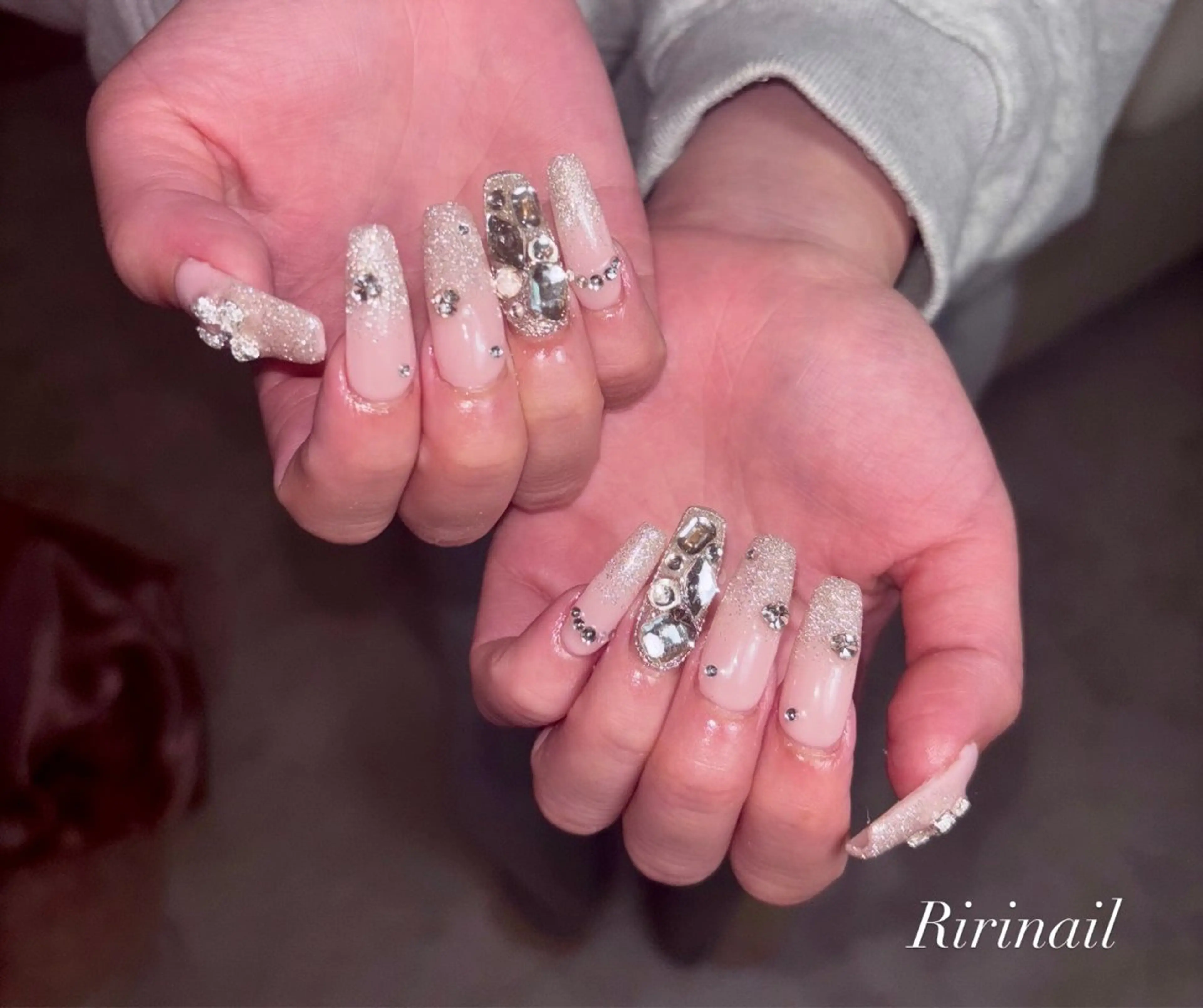 ネイル ハンドネイル 𝐁𝐞𝐥𝐥 𝐦𝐞のネイルデザイン