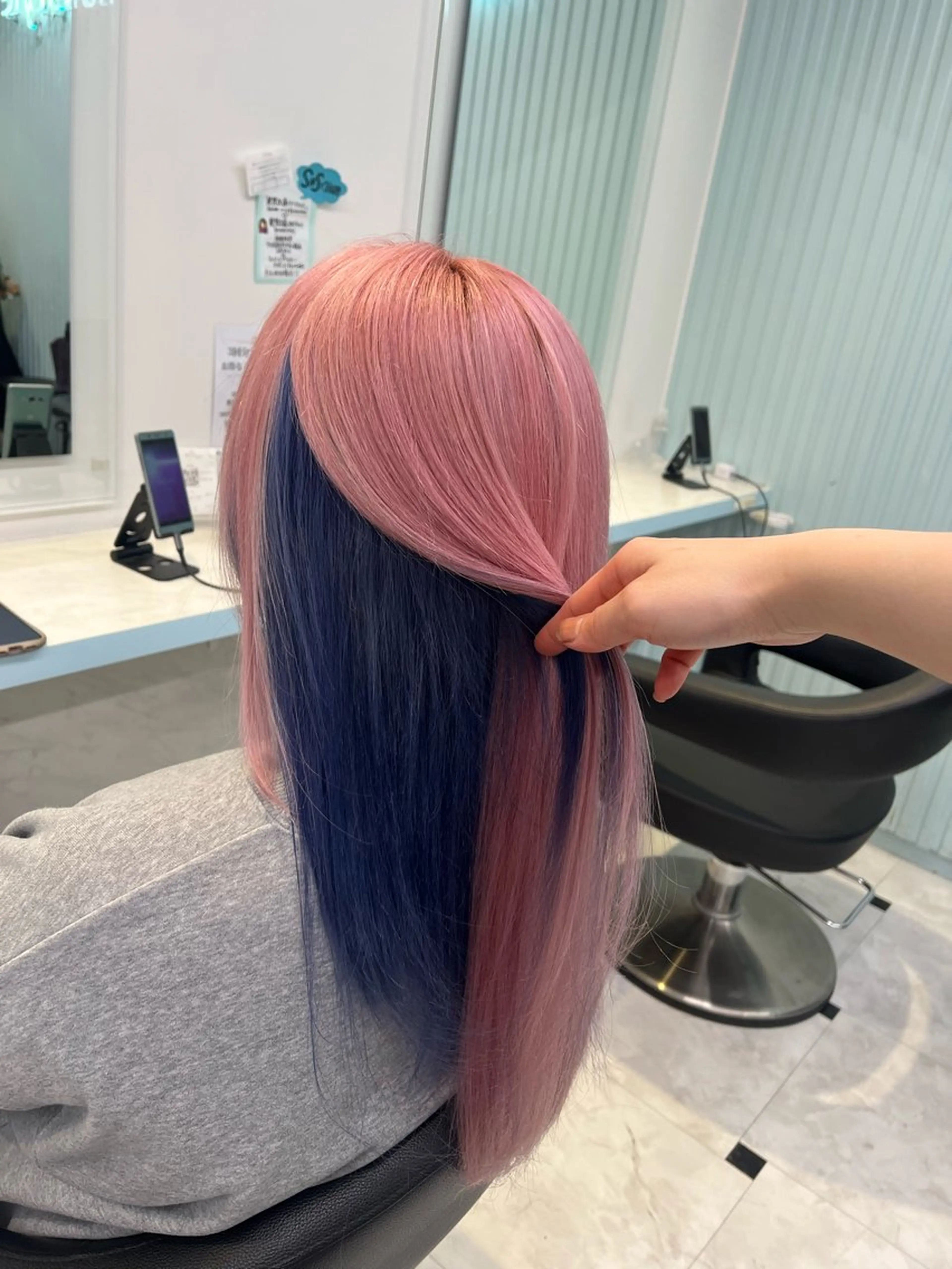 セミロング カラー ヘアカラー トリートメント ブリーチカラー 🩵MIZUKIのヘアスタイル