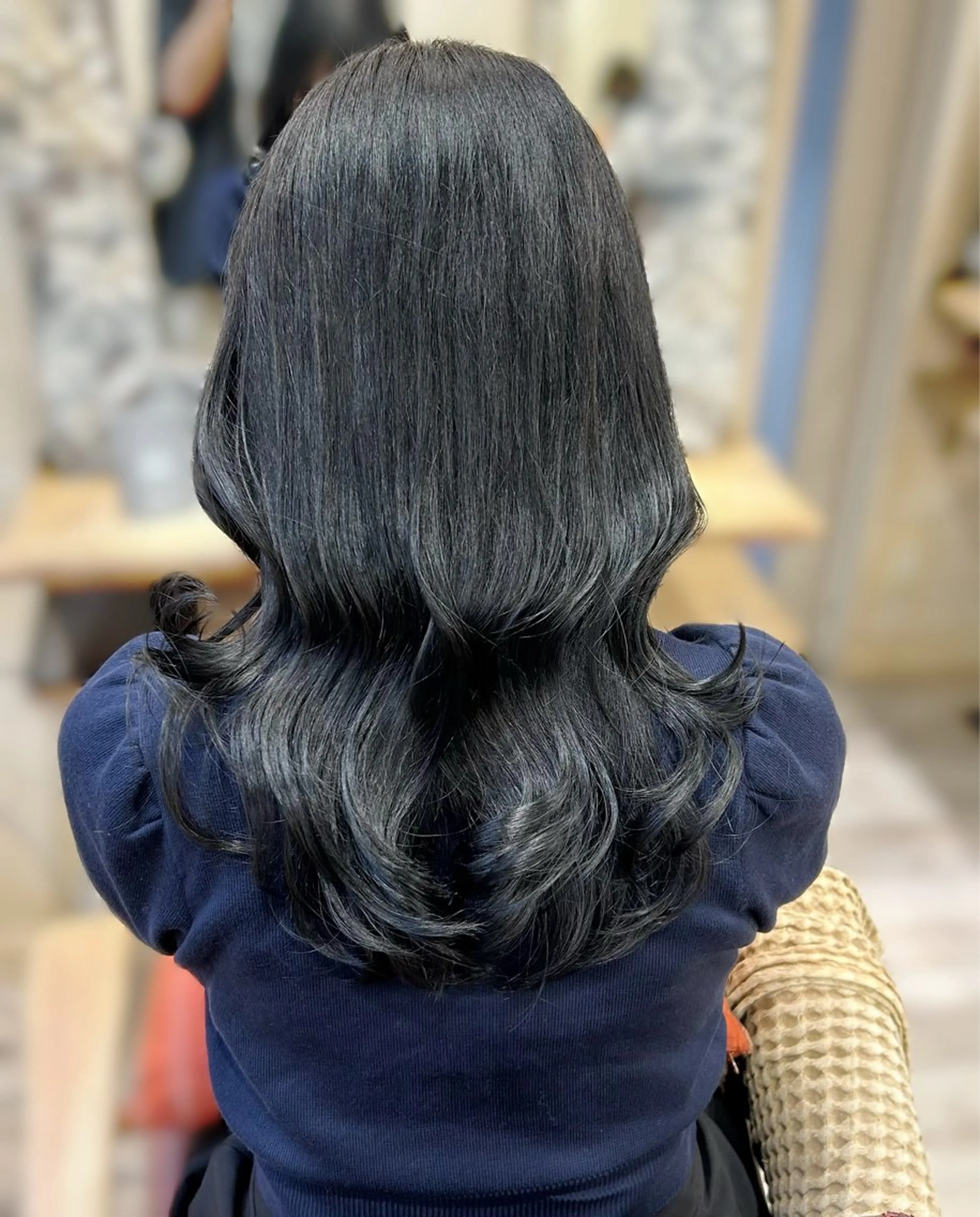 ミディアム カラー 黒髪 ブルーカラー ブルーブラック 透明感カラー レイヤーカット カット ヘアカラー 池袋/レイヤー/ 顔まわり/taigaのヘアスタイル