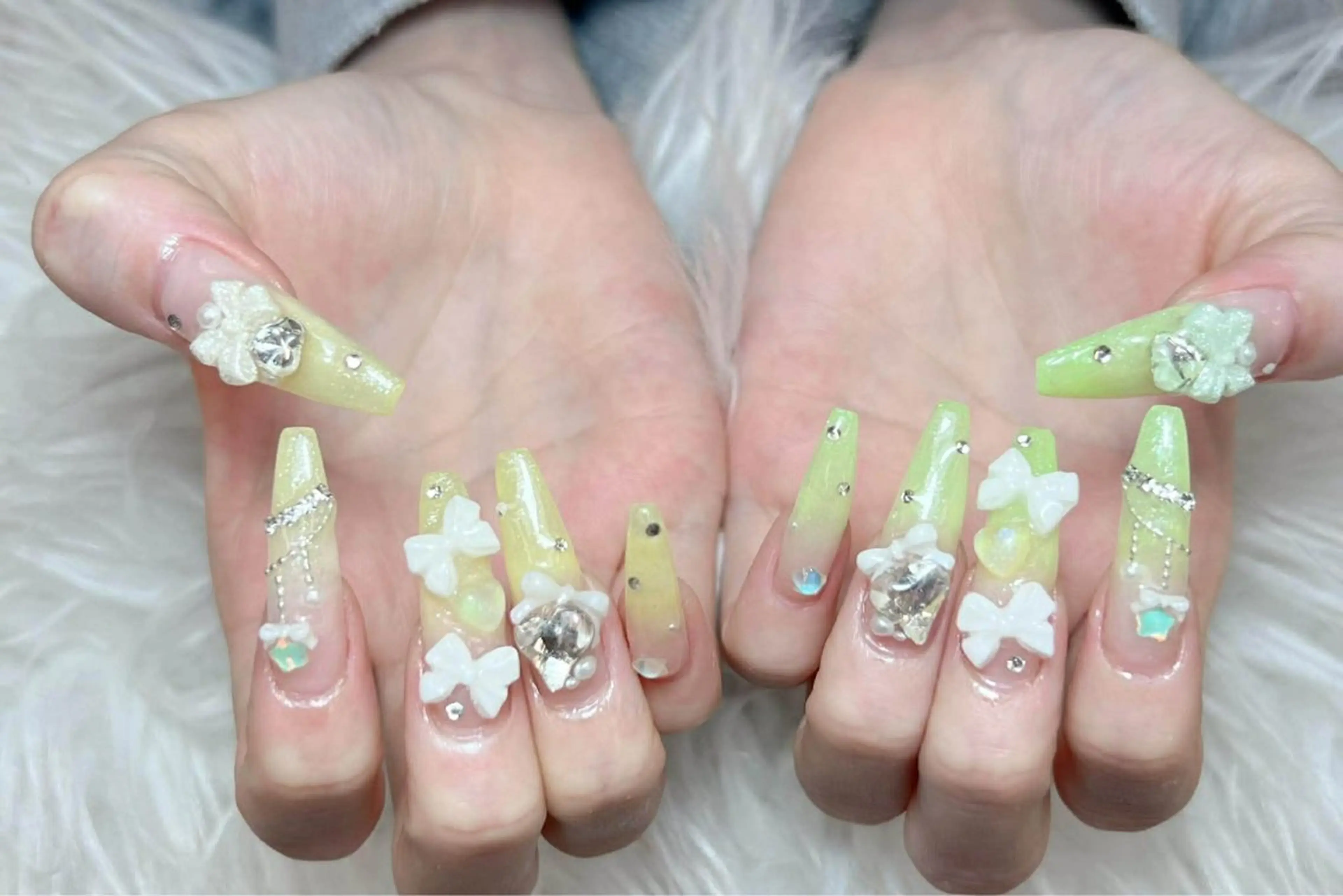 ネイル ハンドネイル ゴテゴテネイル JRのネイルデザイン