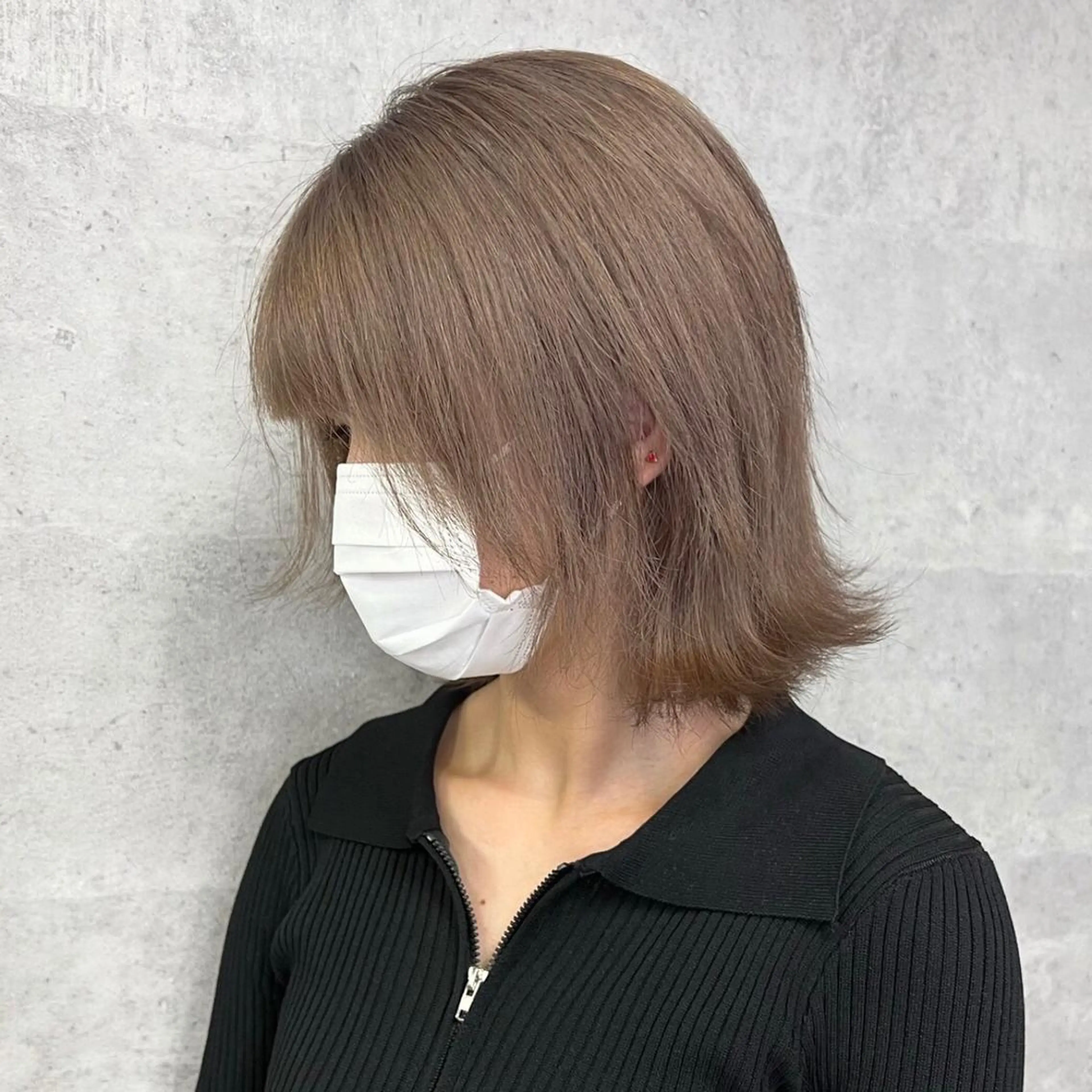 ミディアム カラー シールエクステ ハイトーンカラー エクステ ヘアカラー シールエクステ特化 ハイトーン、NANAのヘアスタイル