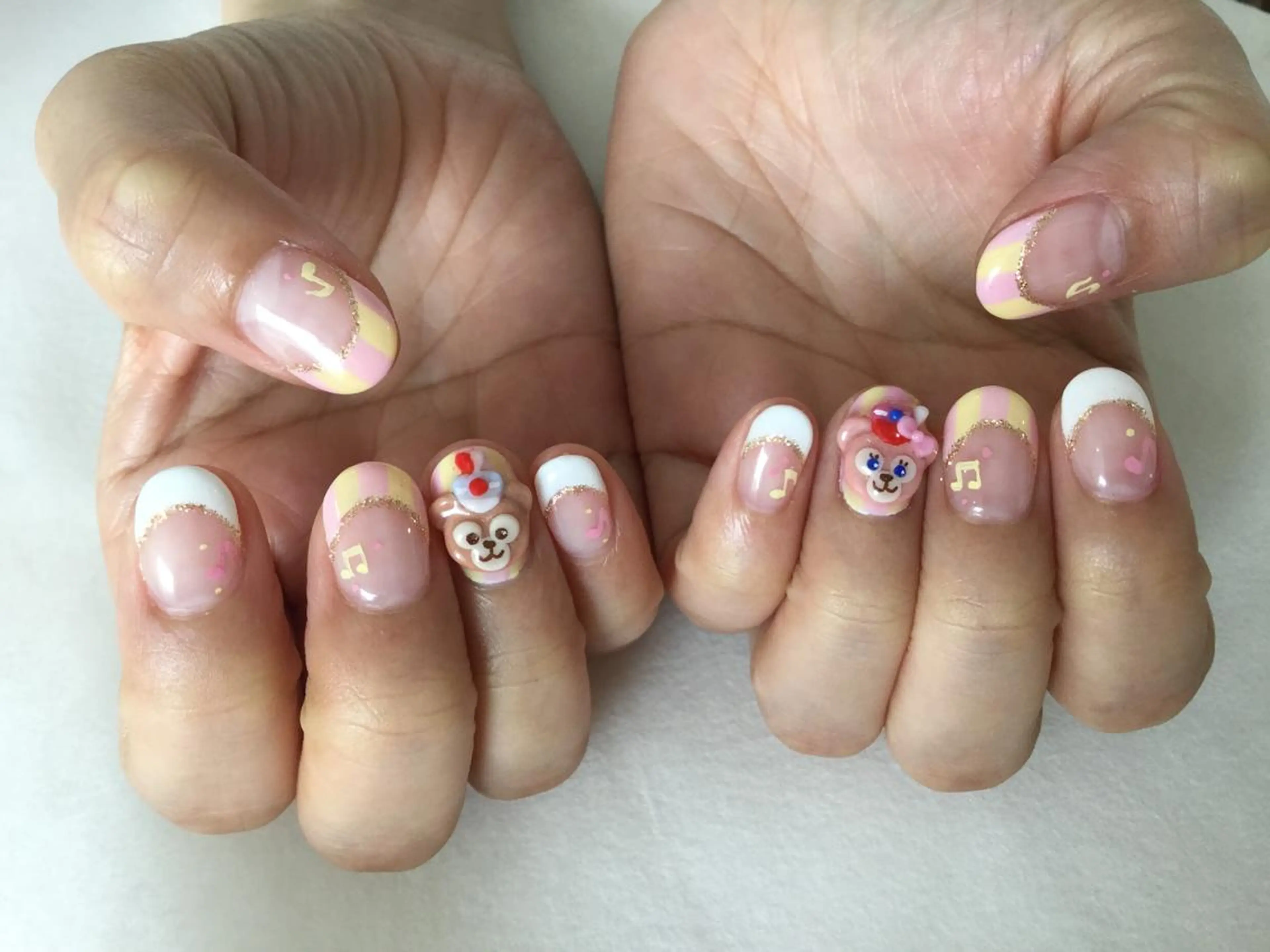 ネイル ハンドネイル 💎🐰 saki. m 🐰💎のネイルデザイン