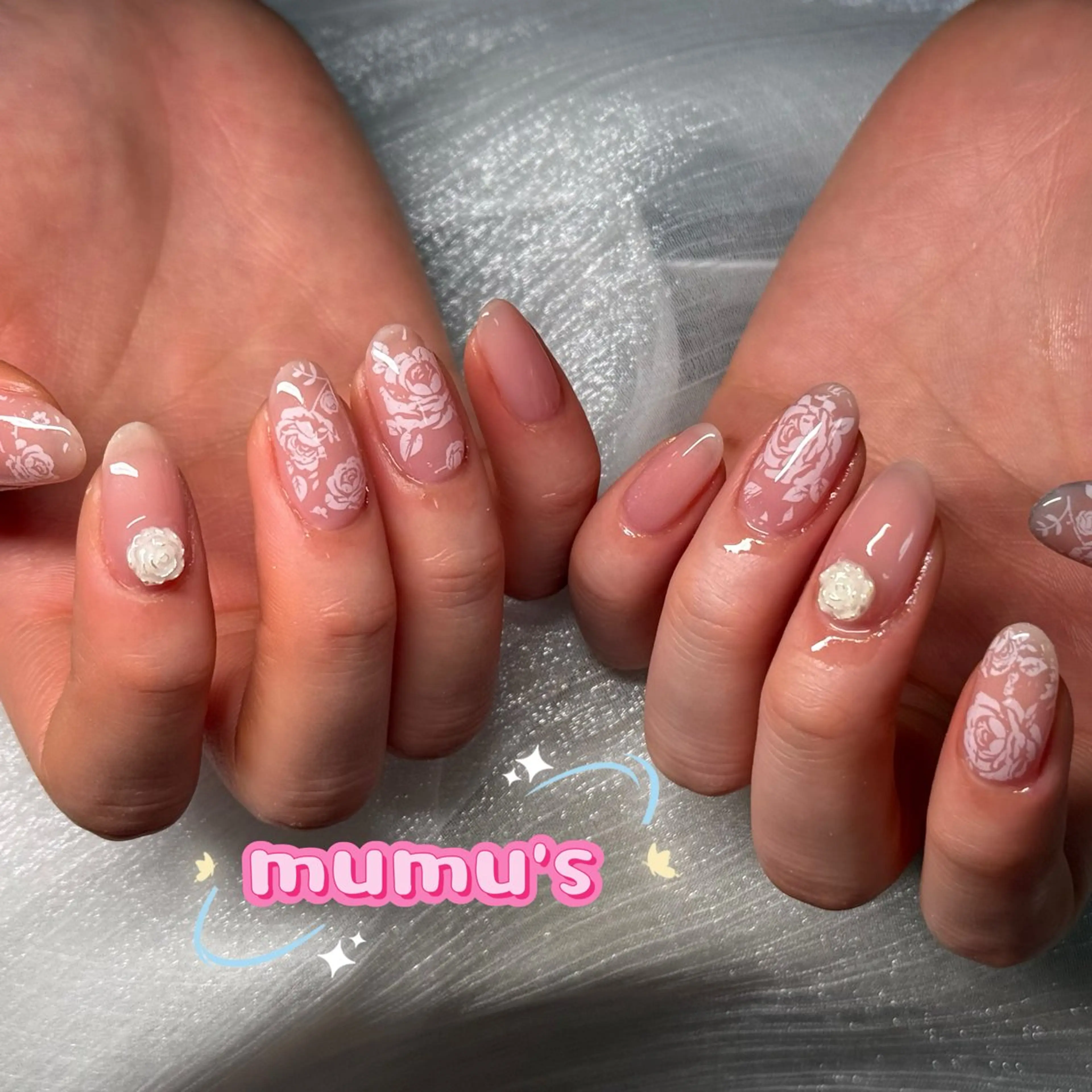 自爪レースネイル・花柄ネイル・ドットネイル4本まで💅色2色可能の写真