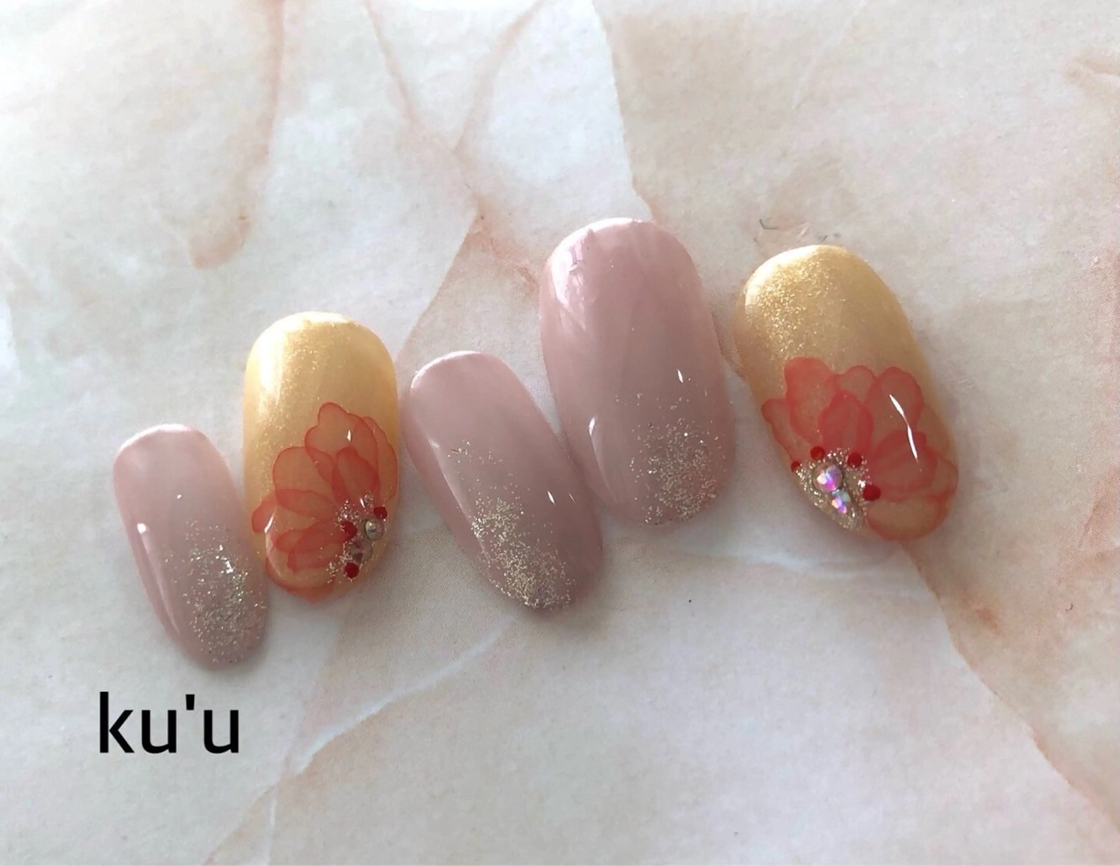 ミディアム salon kuuのネイルデザイン