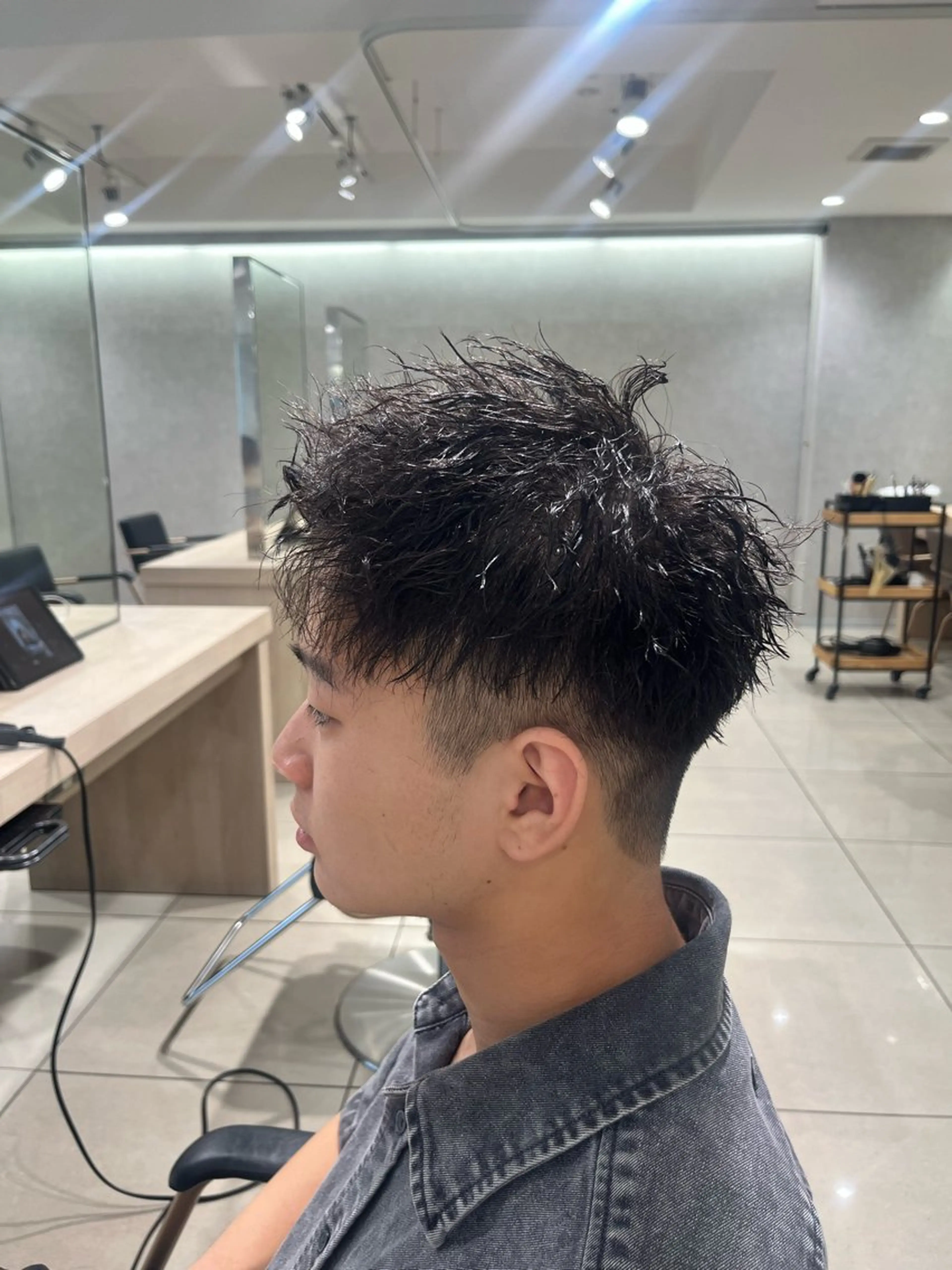 パーマ メンズ メンズパーマ ツイストスパイラルパーマ 刈り上げ スパイラルパーマ カット パーマ 巖本 真希のヘアスタイル