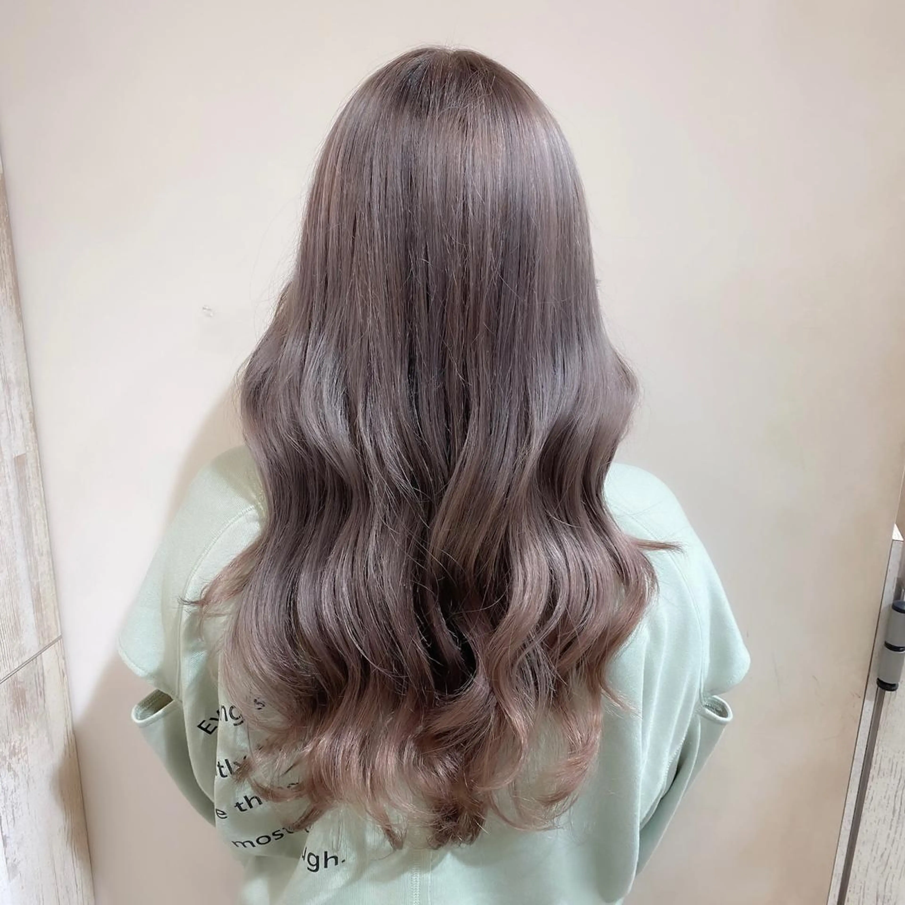 ロング カラー カット ヘアカラー トリートメント On所属・顔まわりカット🌟 くびれヘア/寺門遥輝のヘアスタイル