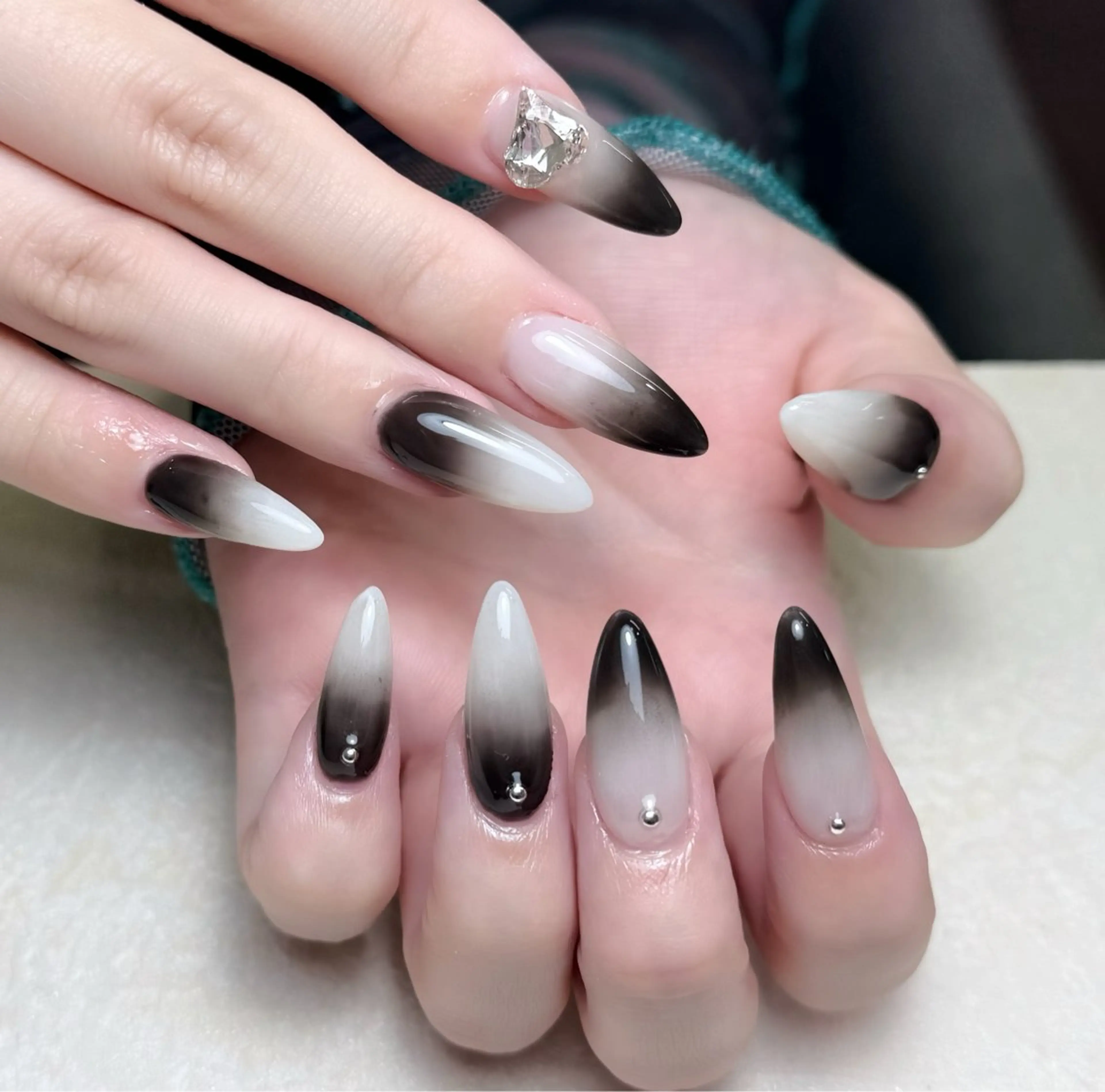 ネイル 長さ出し フットネイル フレンチネイル ジェルネイル ガラスフレンチ ハンドネイル 中野駅から2分 MEO NAILのネイルデザイン