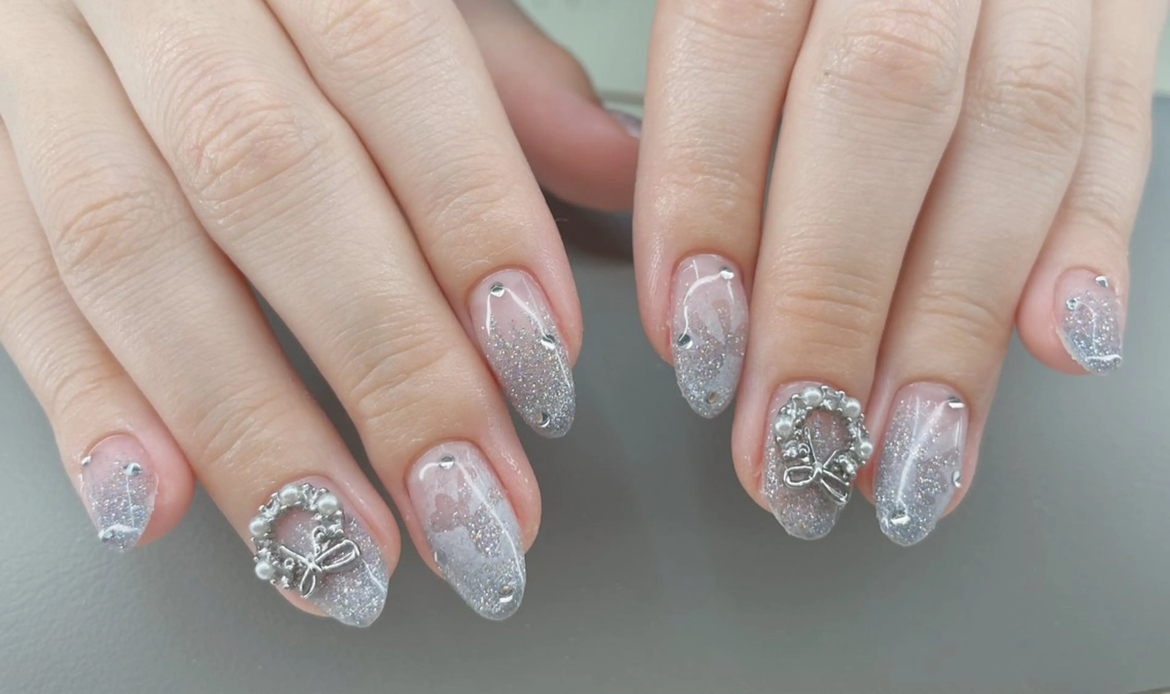 ネイル ワンホンネイル 冬ネイル クリスマス ハンドネイル 神田 ココナッツのネイルデザイン