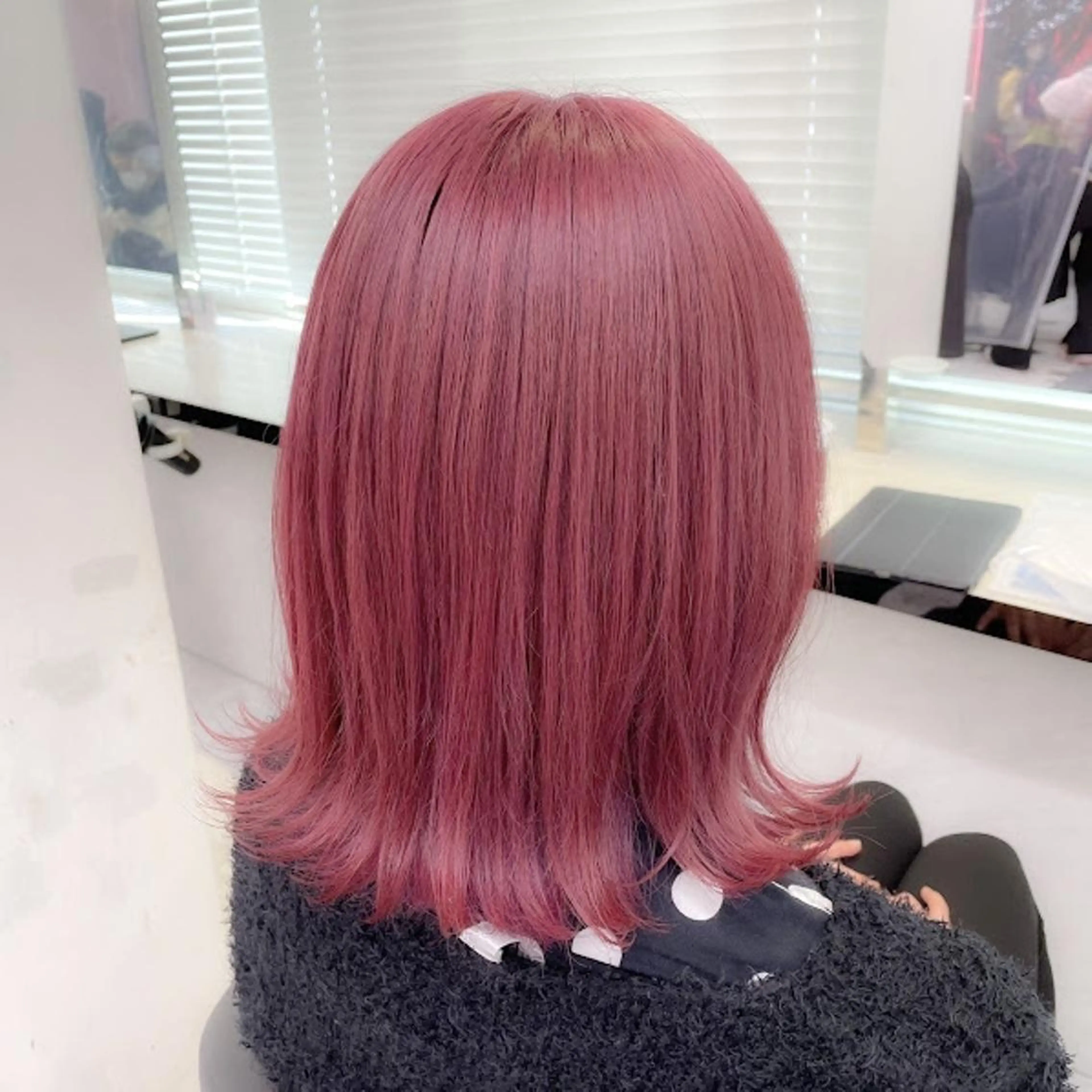 カラー 🪞SHE池袋 Official🪞のヘアスタイル