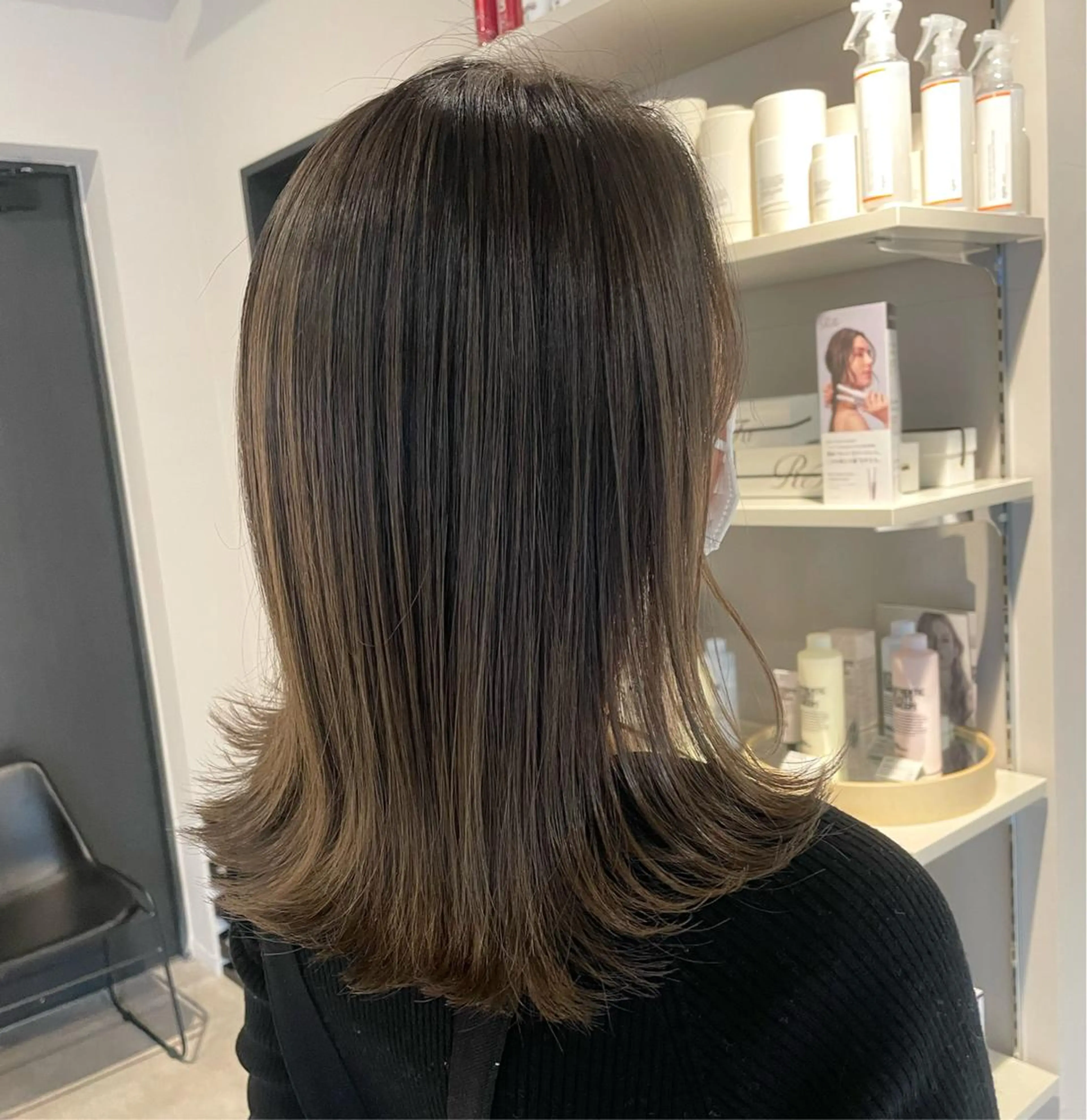 ミディアム カラー バレイヤージュ レイヤーカット ブリーチ👩‍🦳/ ‪✂︎MANAMIのヘアスタイル