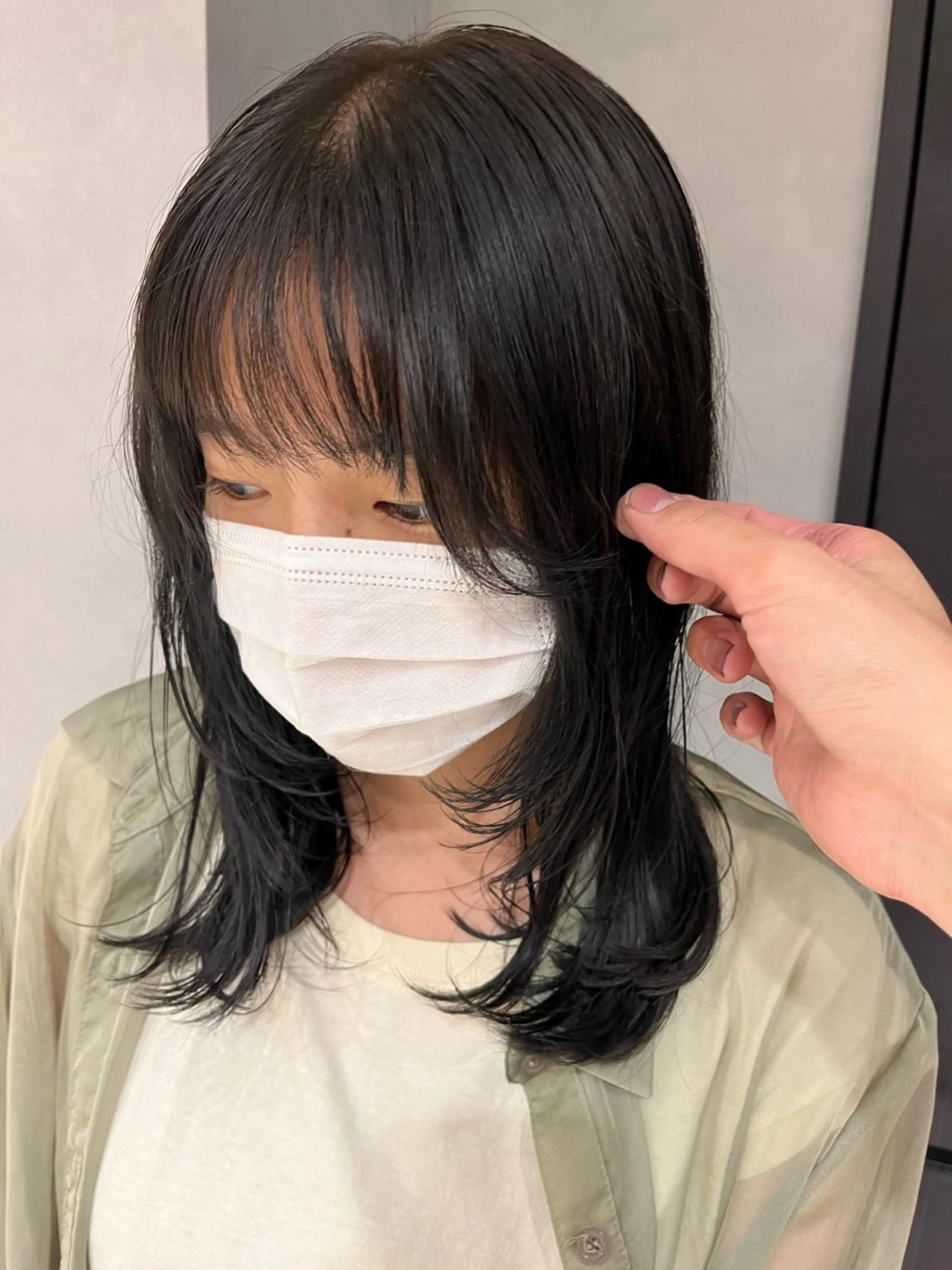 ミディアム 顔まわりレイヤー レイヤーカット ブリーチ/縮毛矯正 ❤️‍🔥シンノスケのヘアスタイル