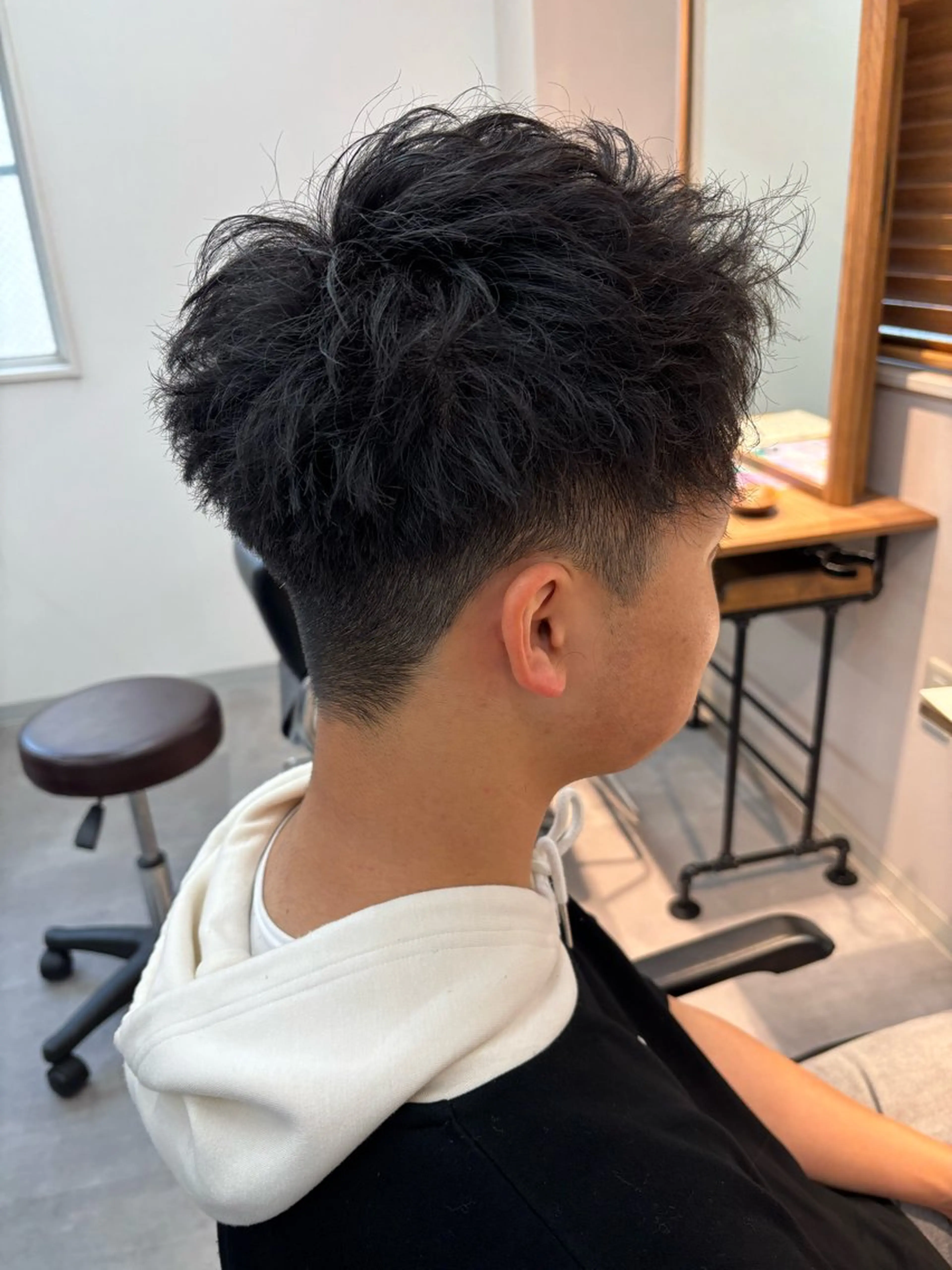 メンズ アップバング ツーブロック カット 保立/フェザーパーマ /メンズカット千葉のヘアスタイル