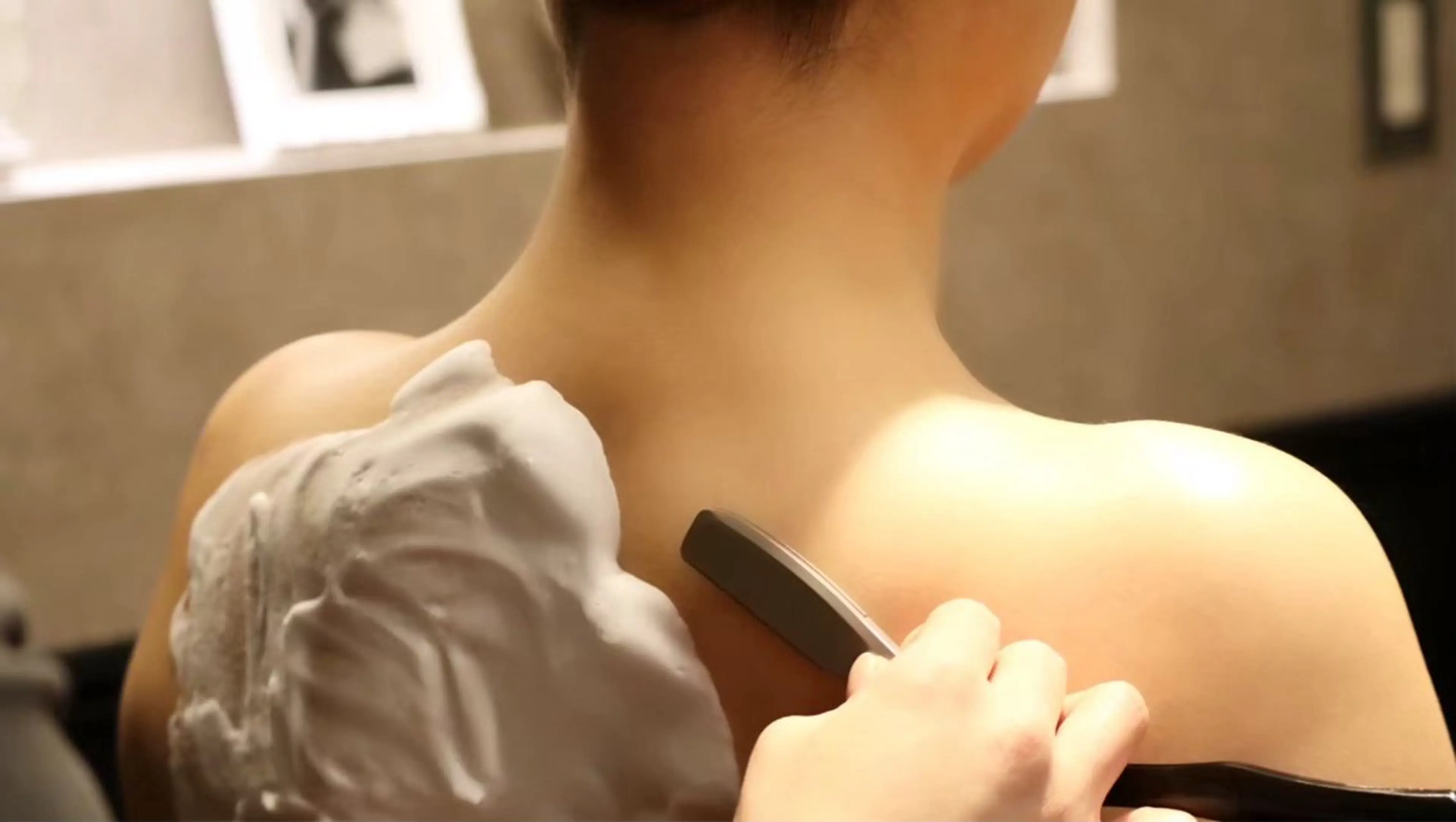 ブライダルシェービング（顔･背中･腕･デコルテ）の写真