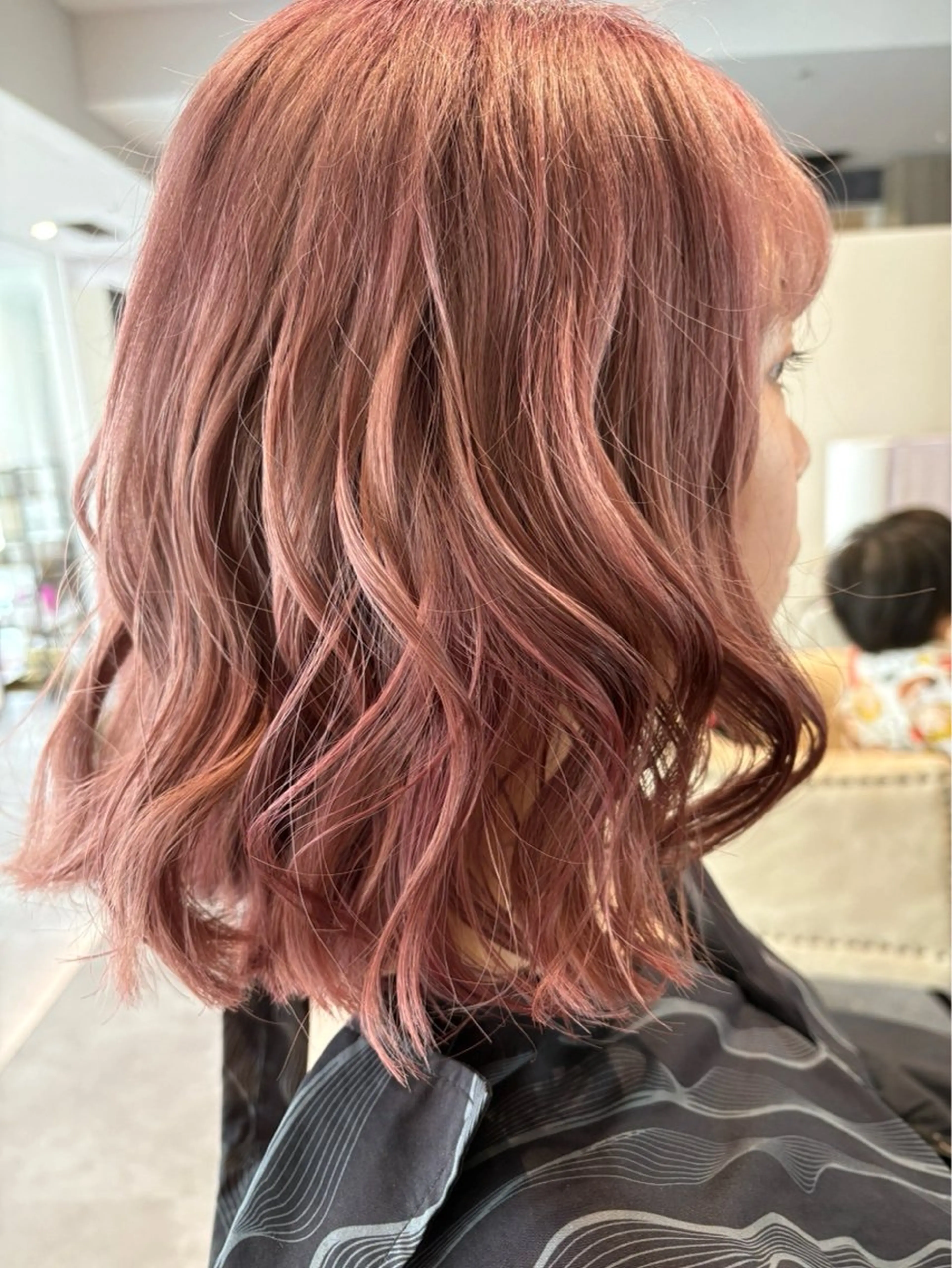 ミディアム カラー ヘアアレンジ 五ノ井 一世のヘアスタイル